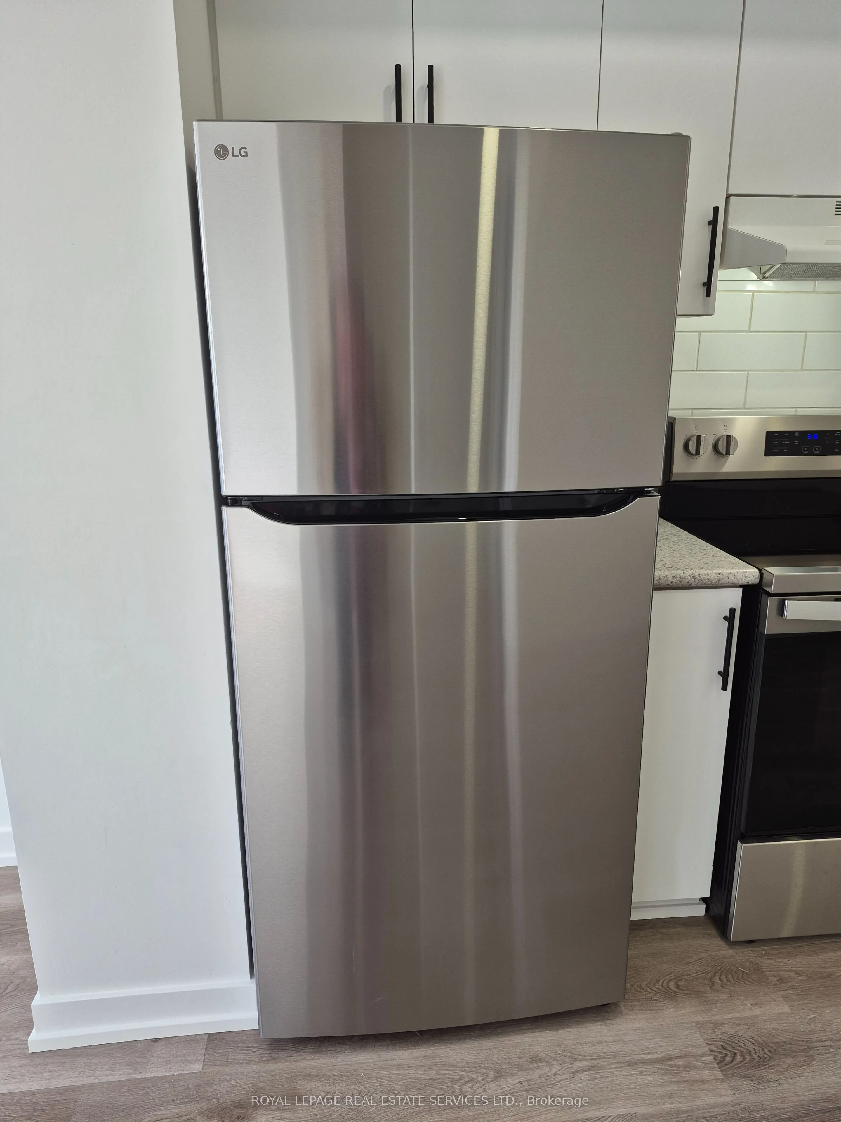 1073 College Street, #2nd Flr