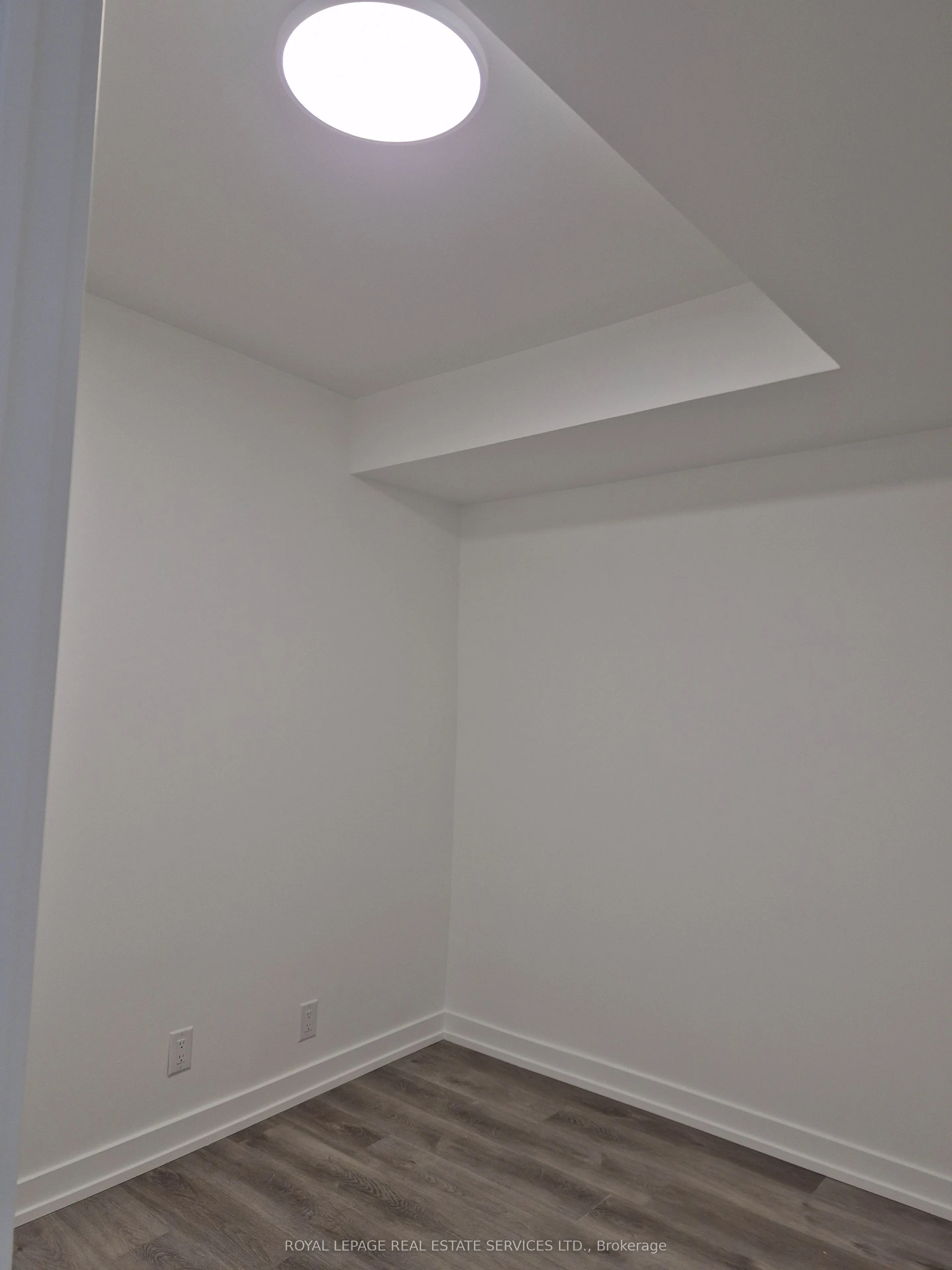1073 College Street, #2nd Flr