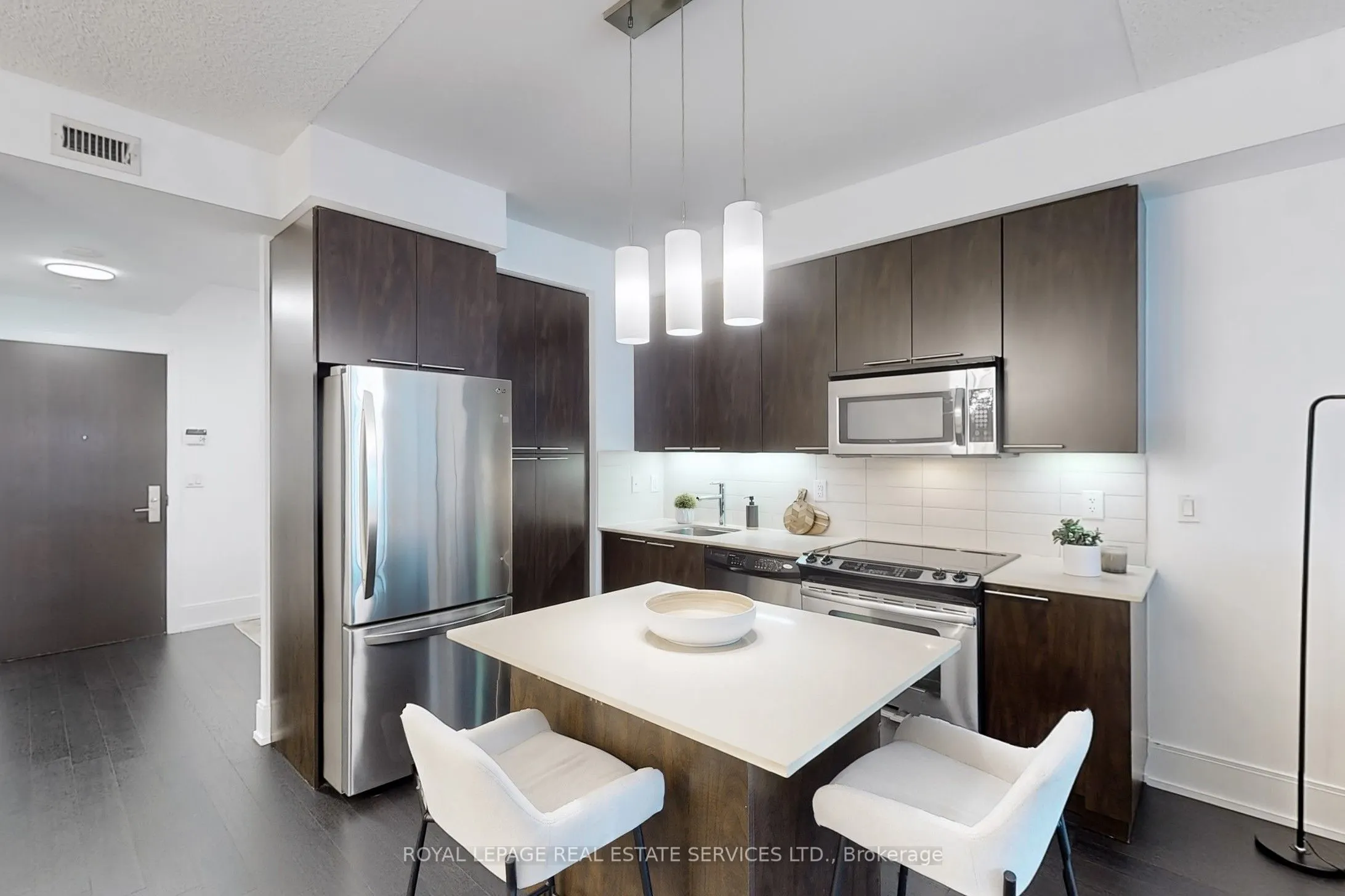25 Broadway Avenue, #1806