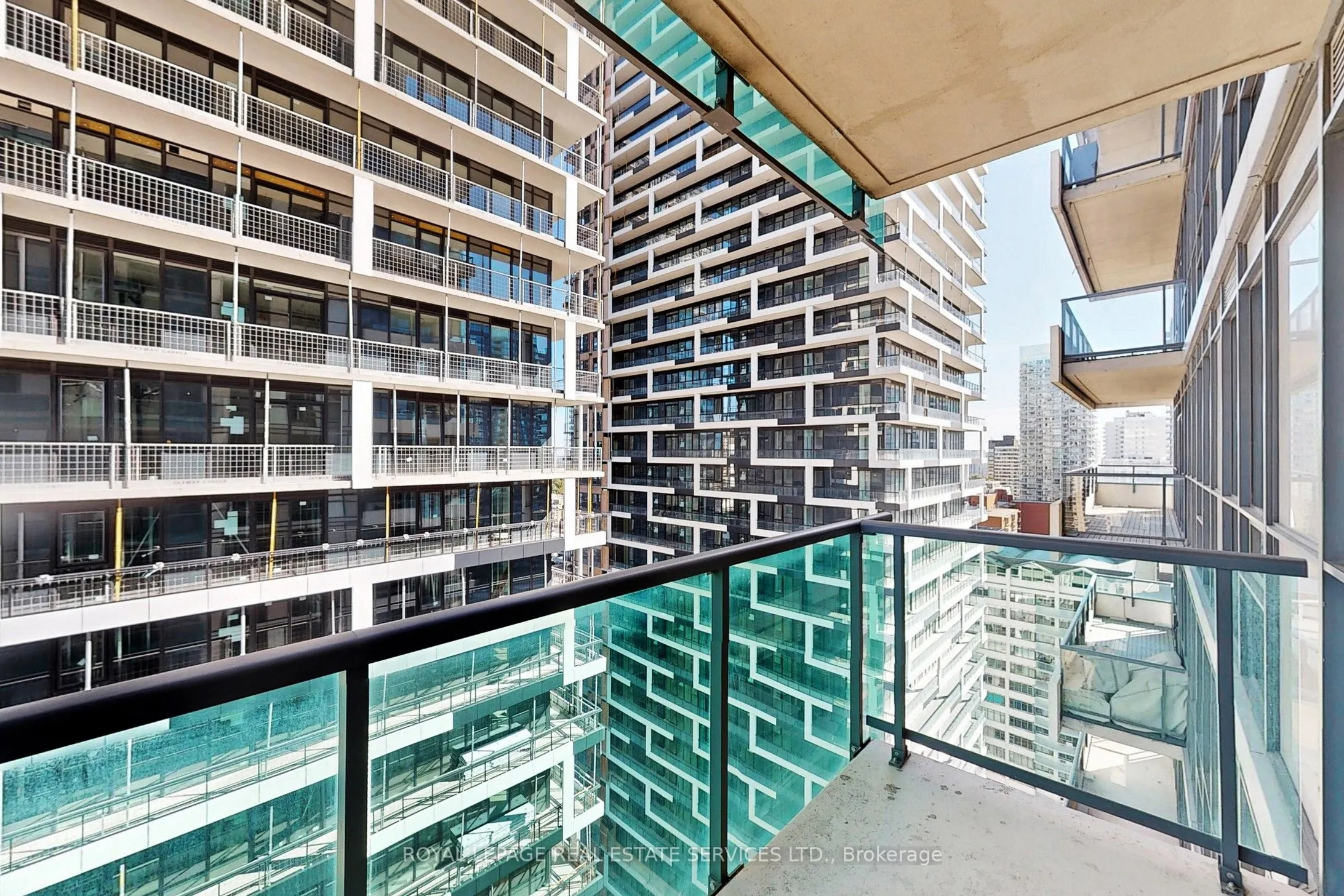 25 Broadway Avenue, #1806