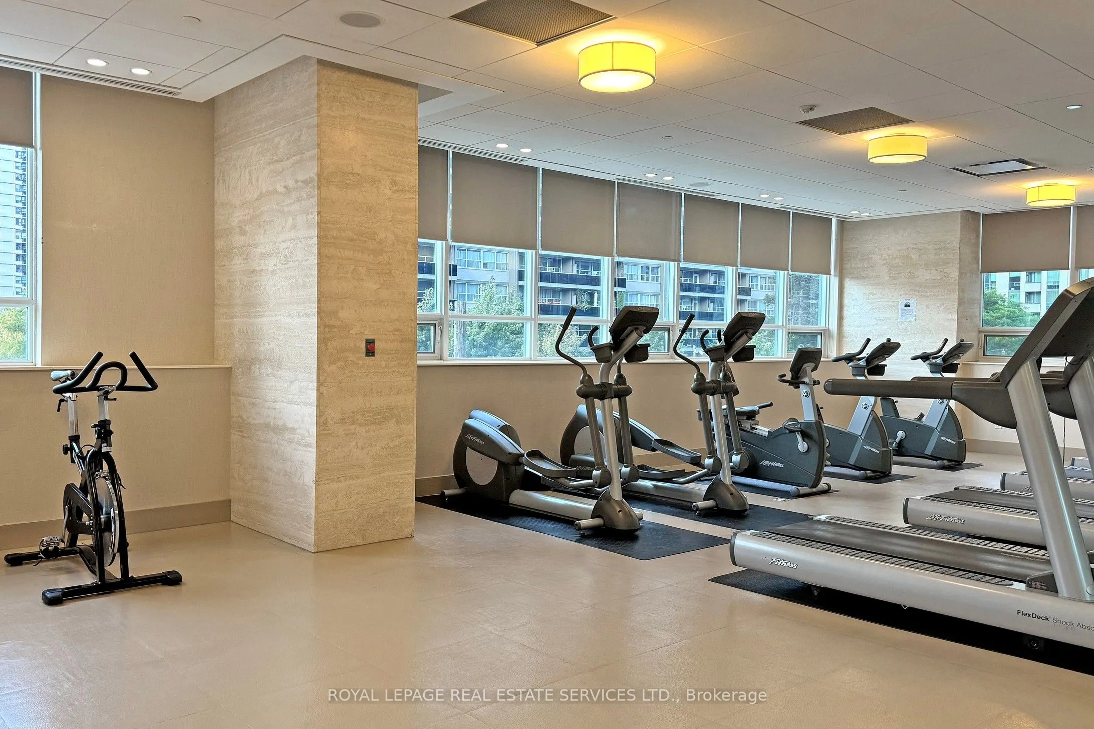 25 Broadway Avenue, #1806