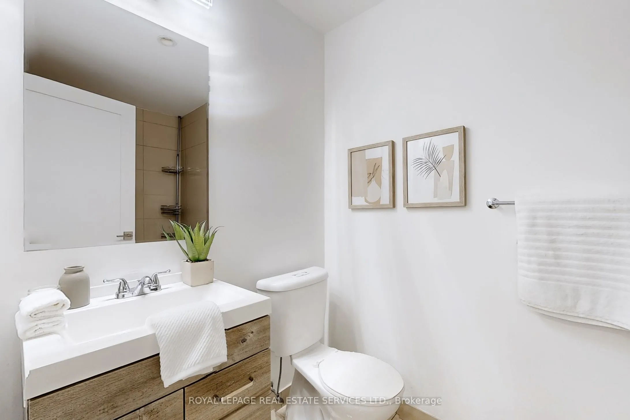 25 Broadway Avenue, #1806