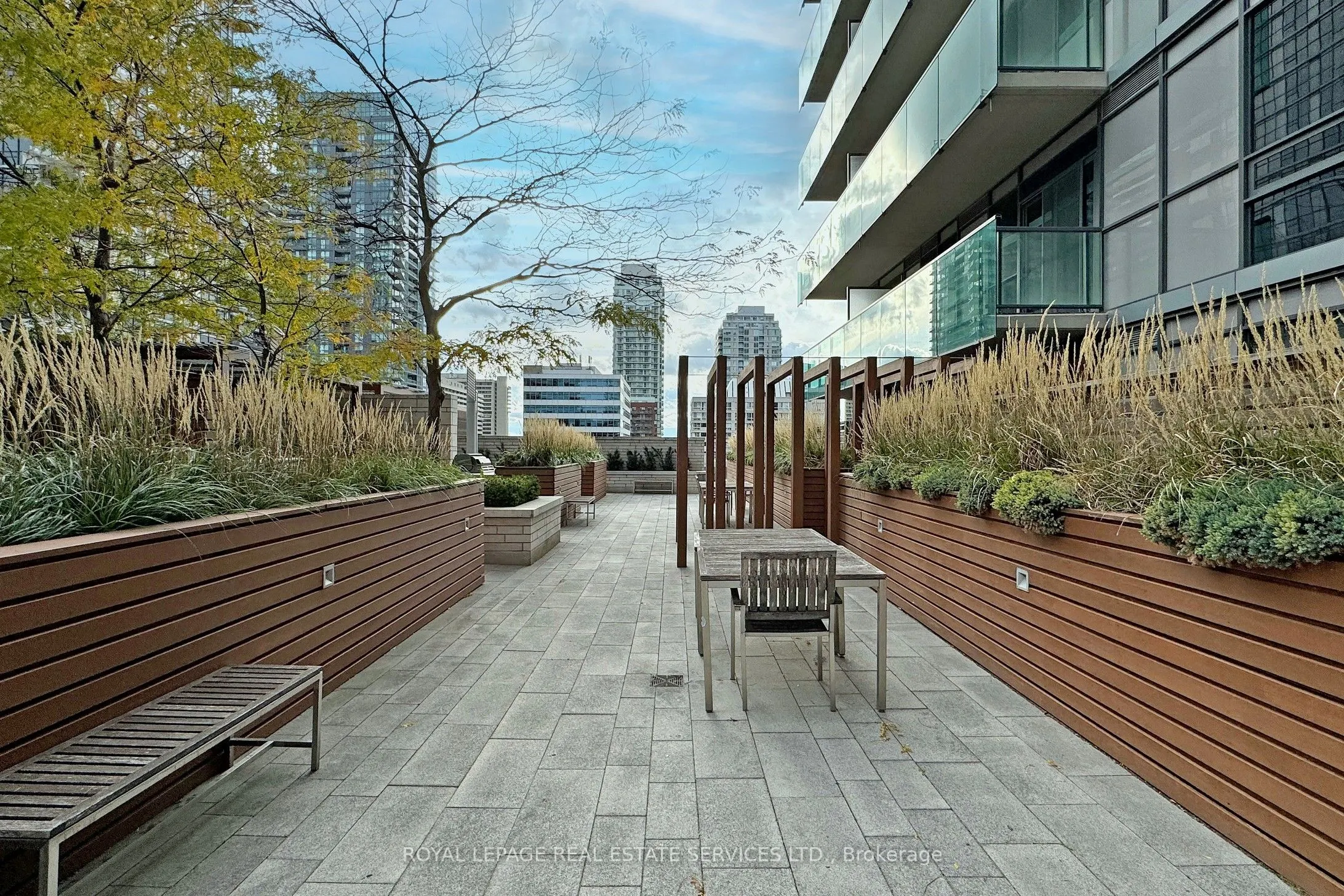 25 Broadway Avenue, #1806