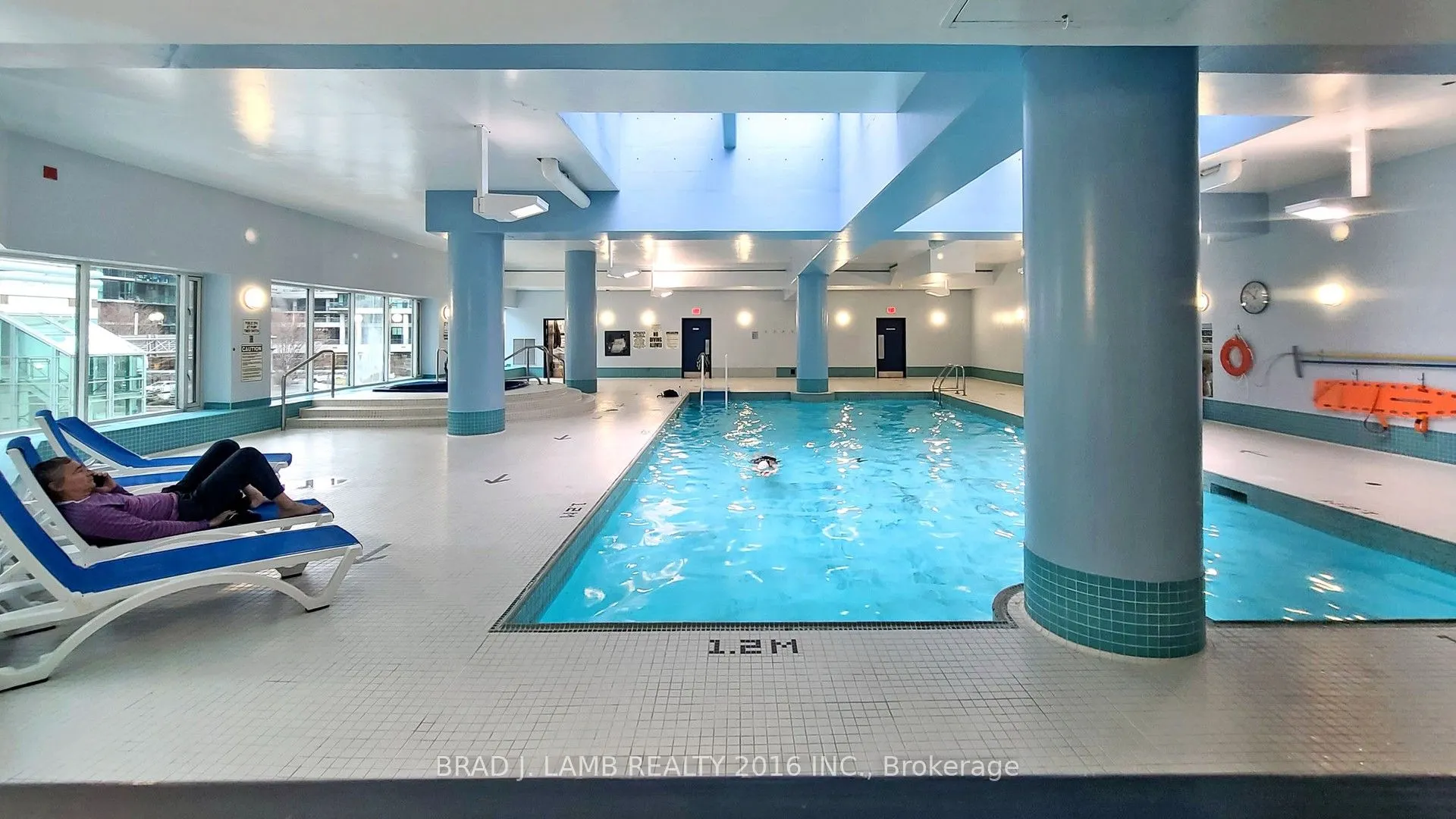 10 Yonge Street, #907