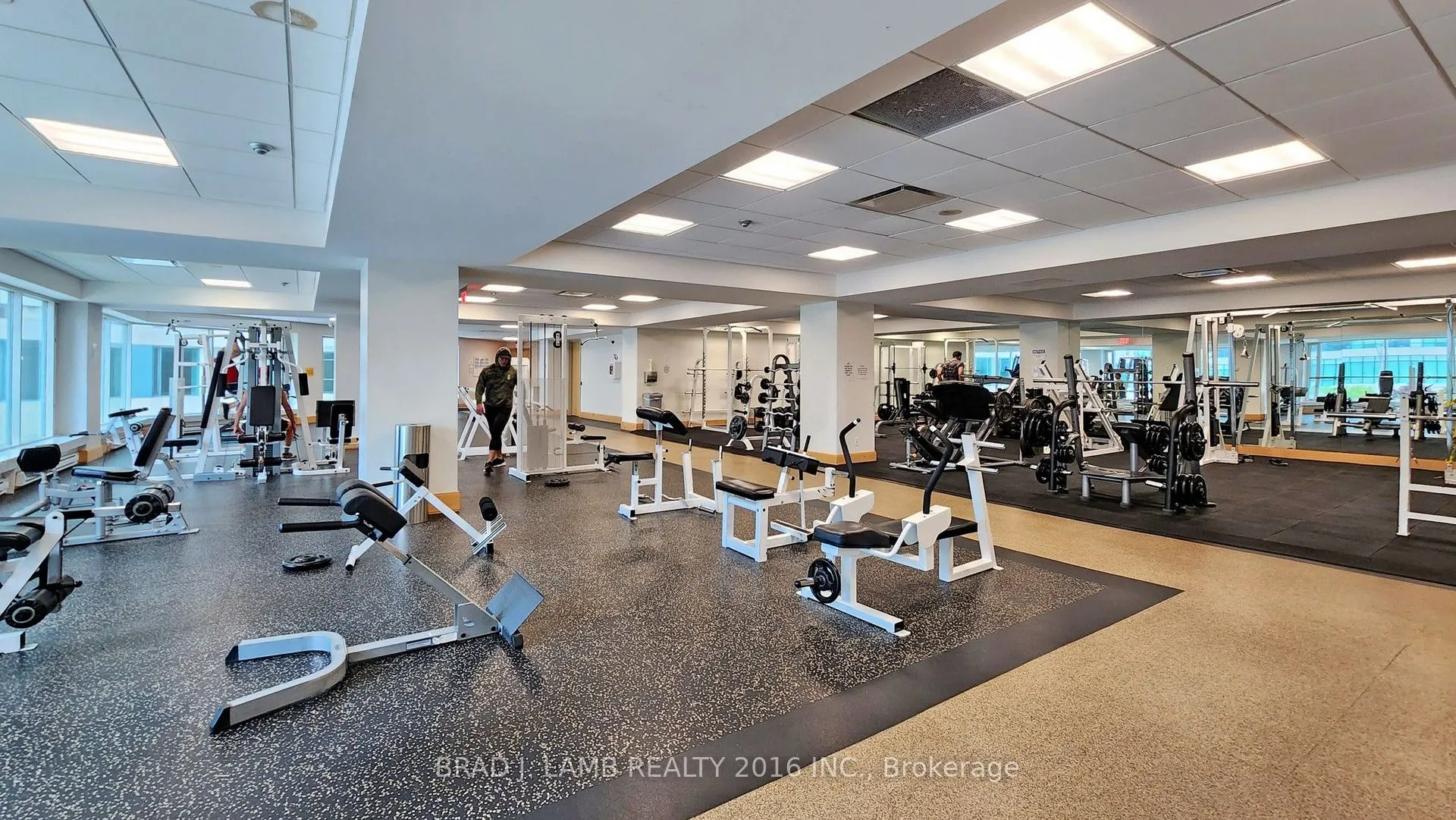 10 Yonge Street, #907