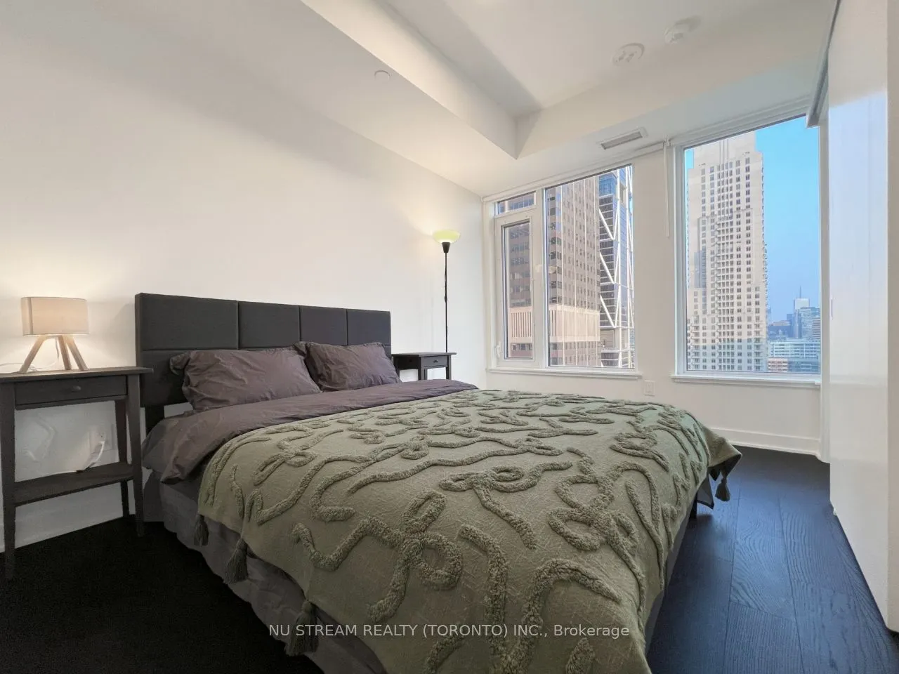 11 Yorkville Avenue, #2012