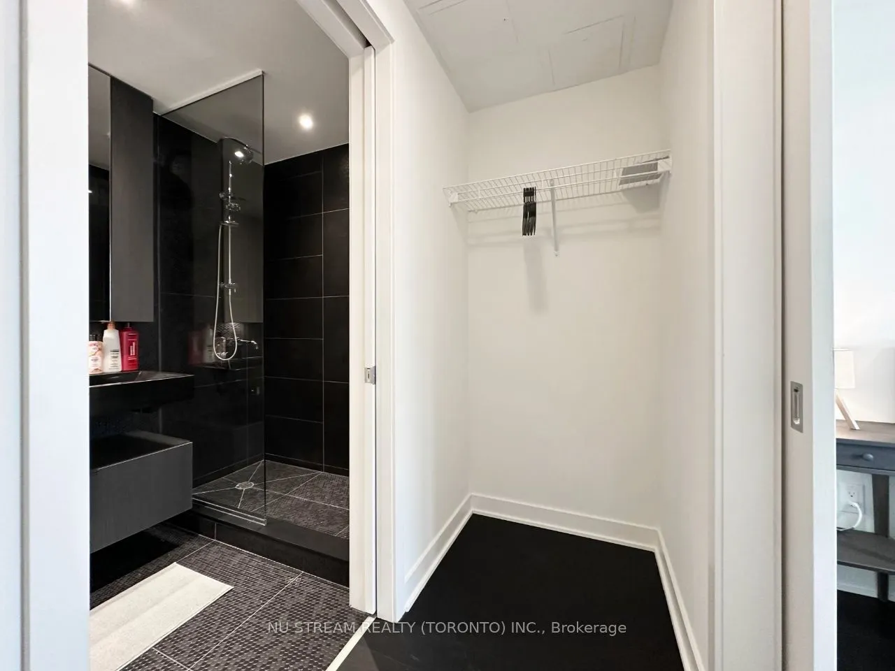 11 Yorkville Avenue, #2012