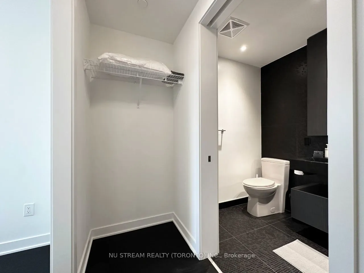 11 Yorkville Avenue, #2012
