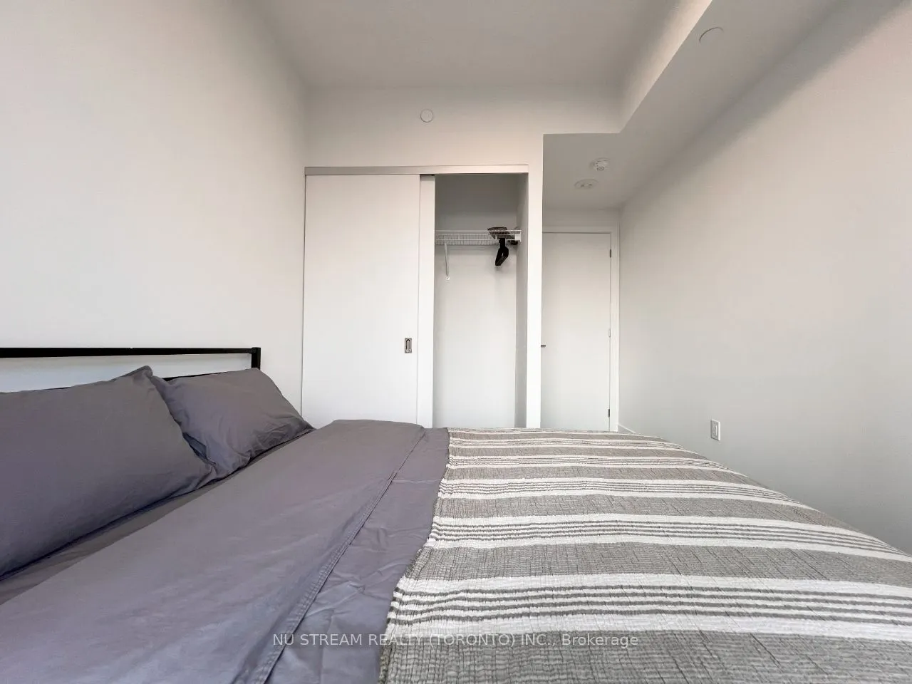 11 Yorkville Avenue, #2012