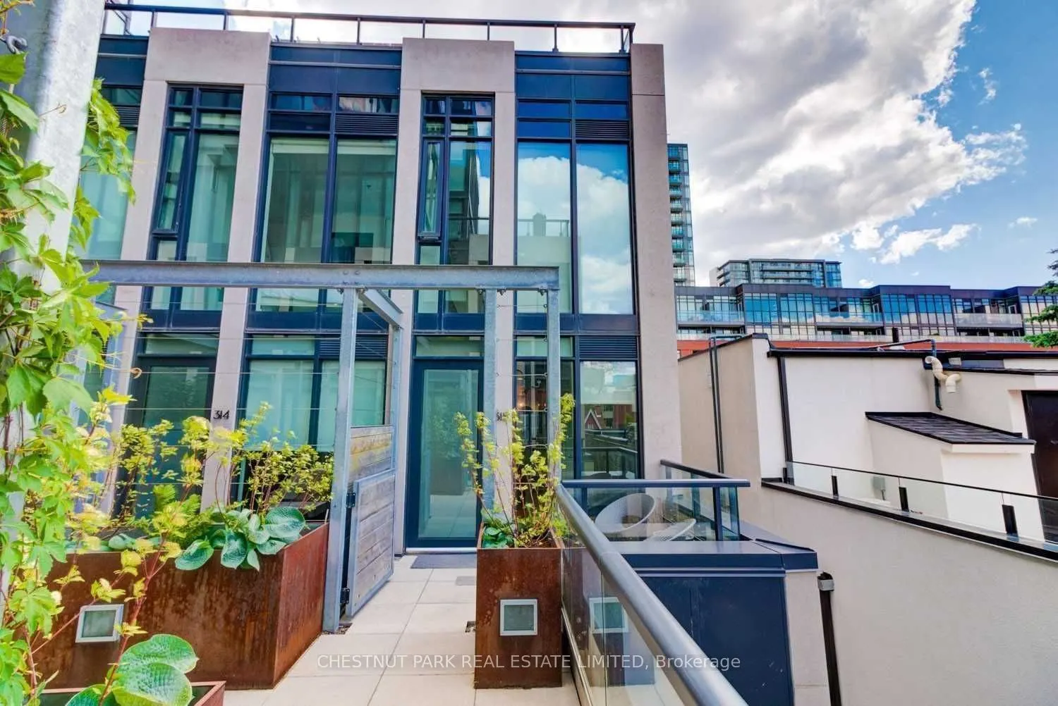 8 Dovercourt Road, #315