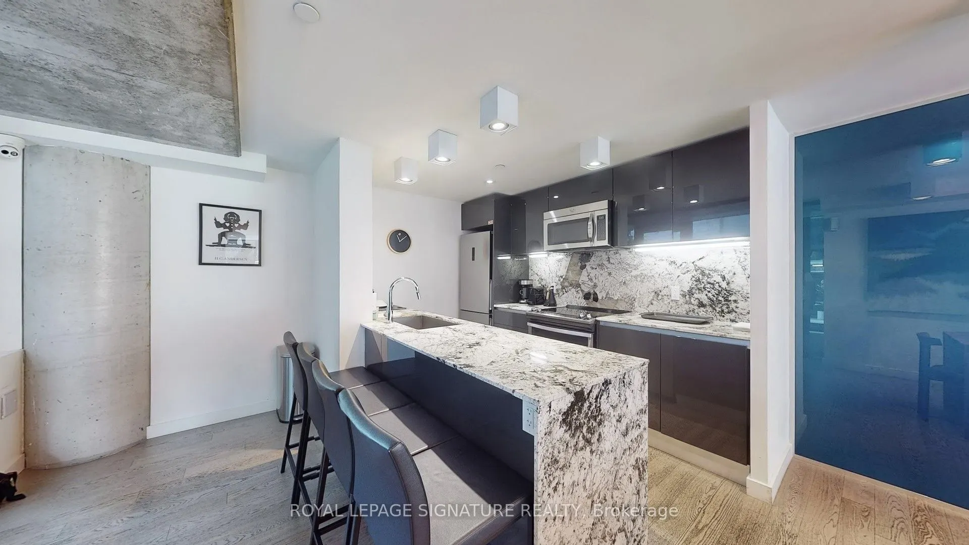 111 Bathurst Street, #1505