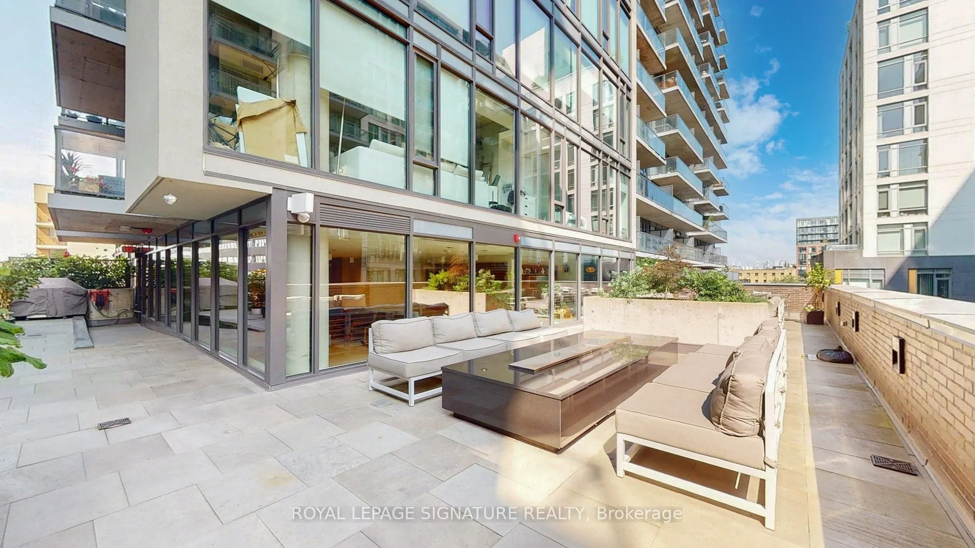 111 Bathurst Street, #1505