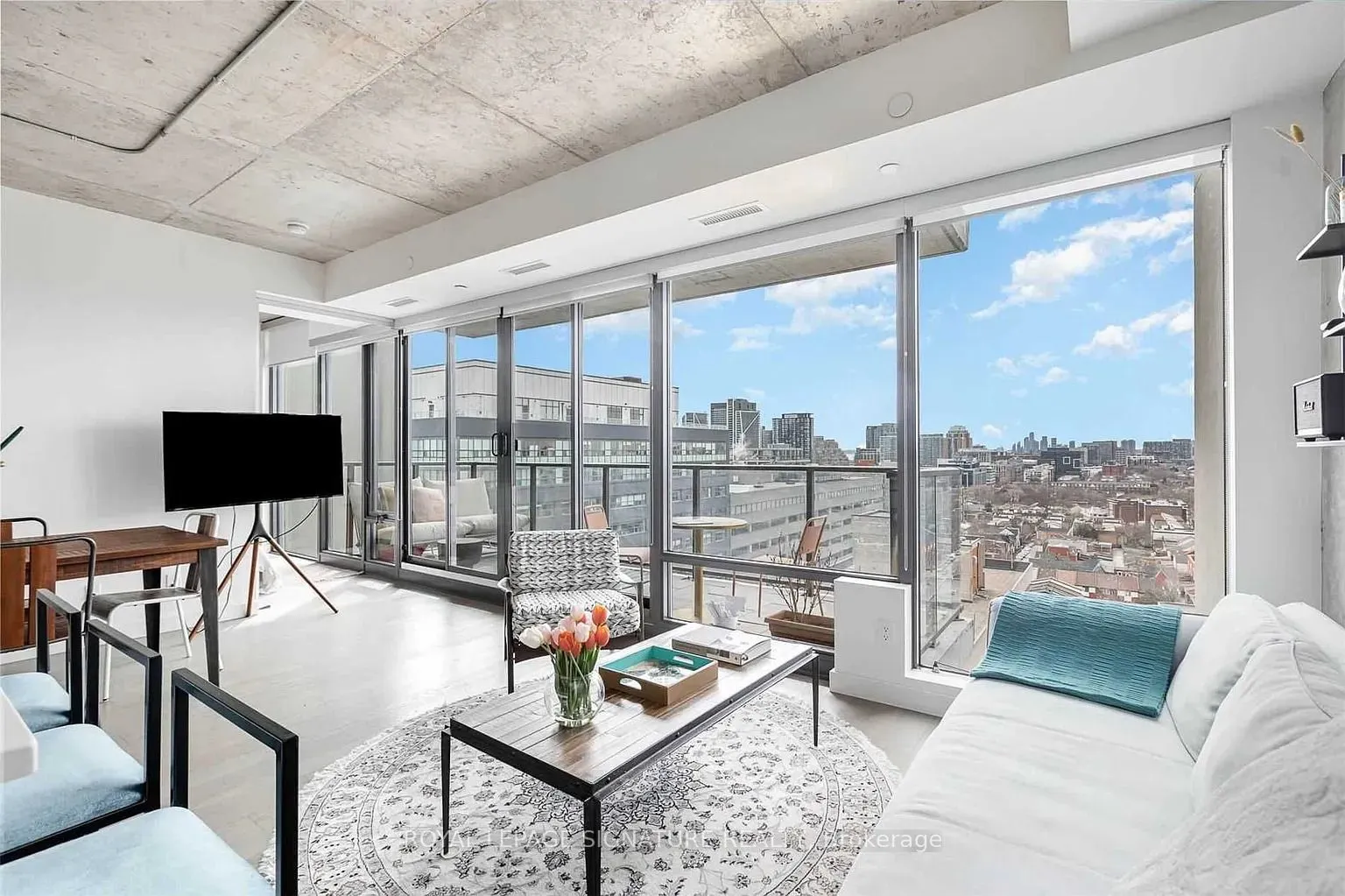 111 Bathurst Street, #1505