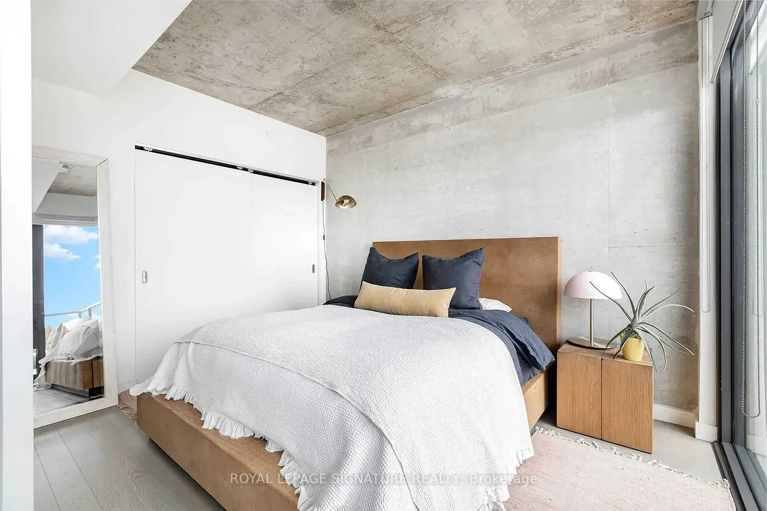 111 Bathurst Street, #1505