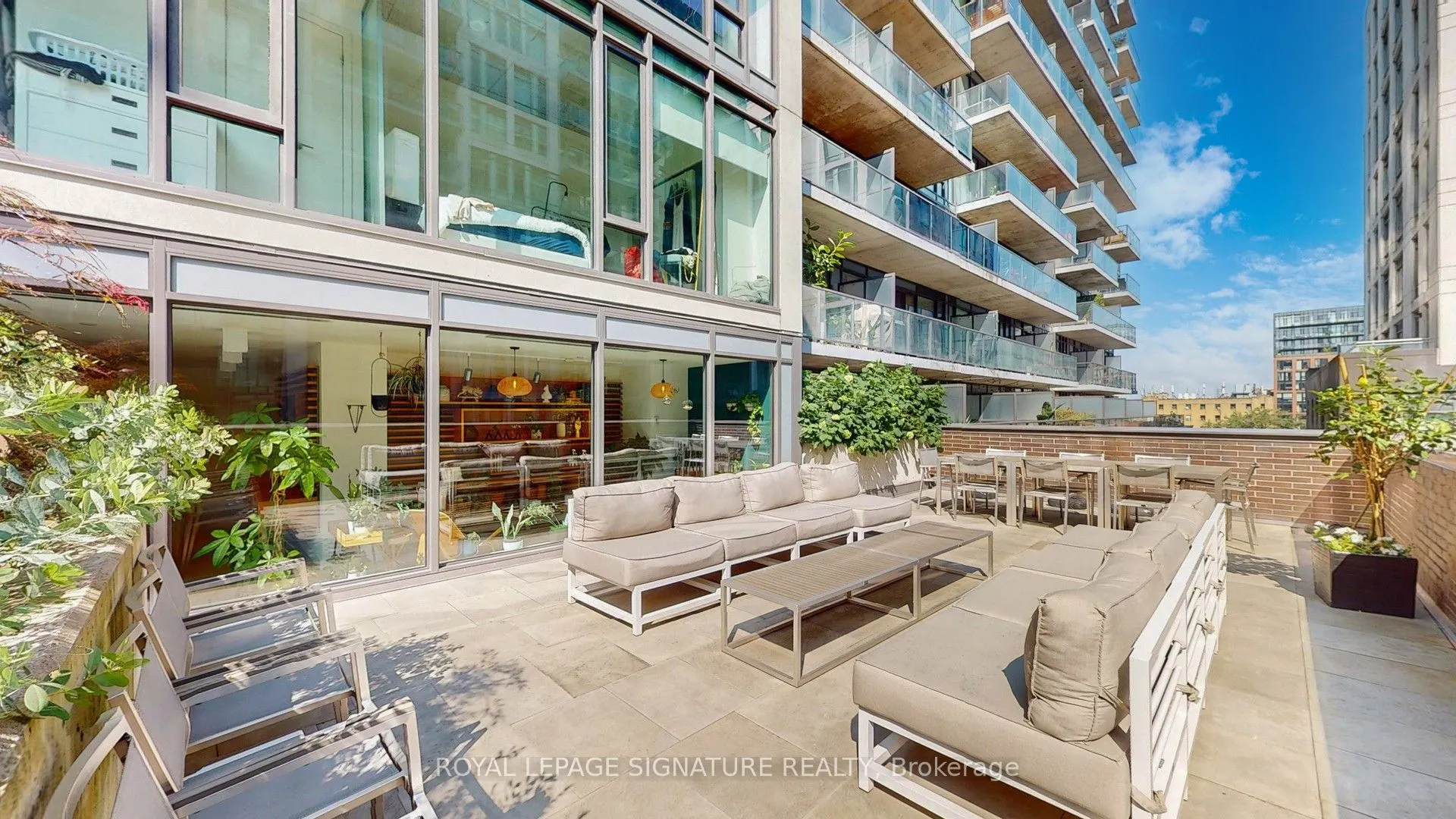 111 Bathurst Street, #1505