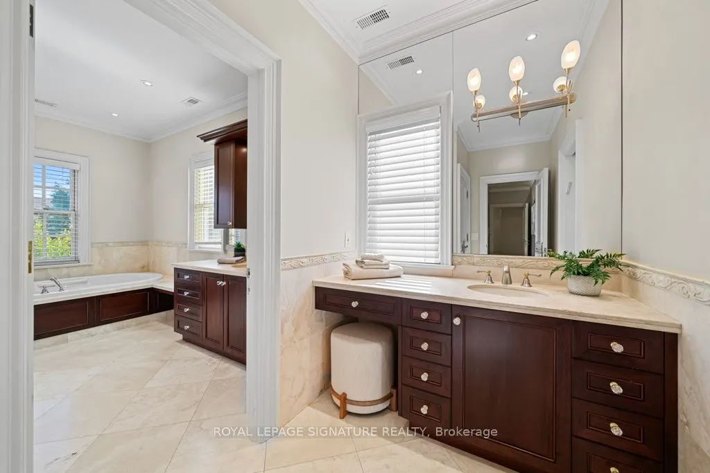 428 Glengrove Avenue