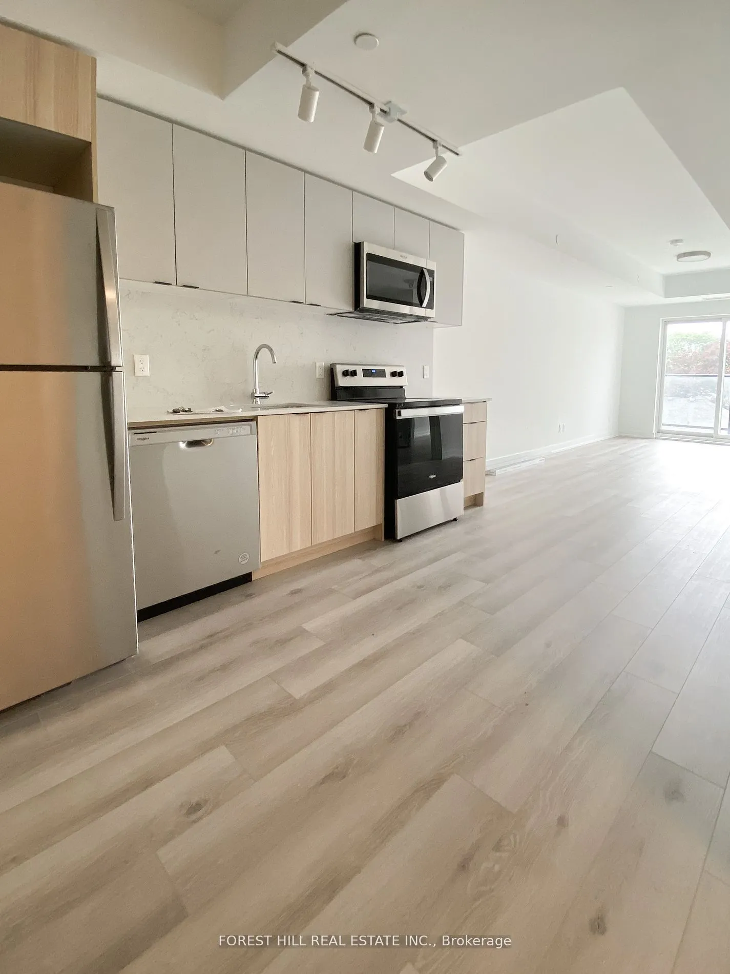 2000 Bathurst Street, #409
