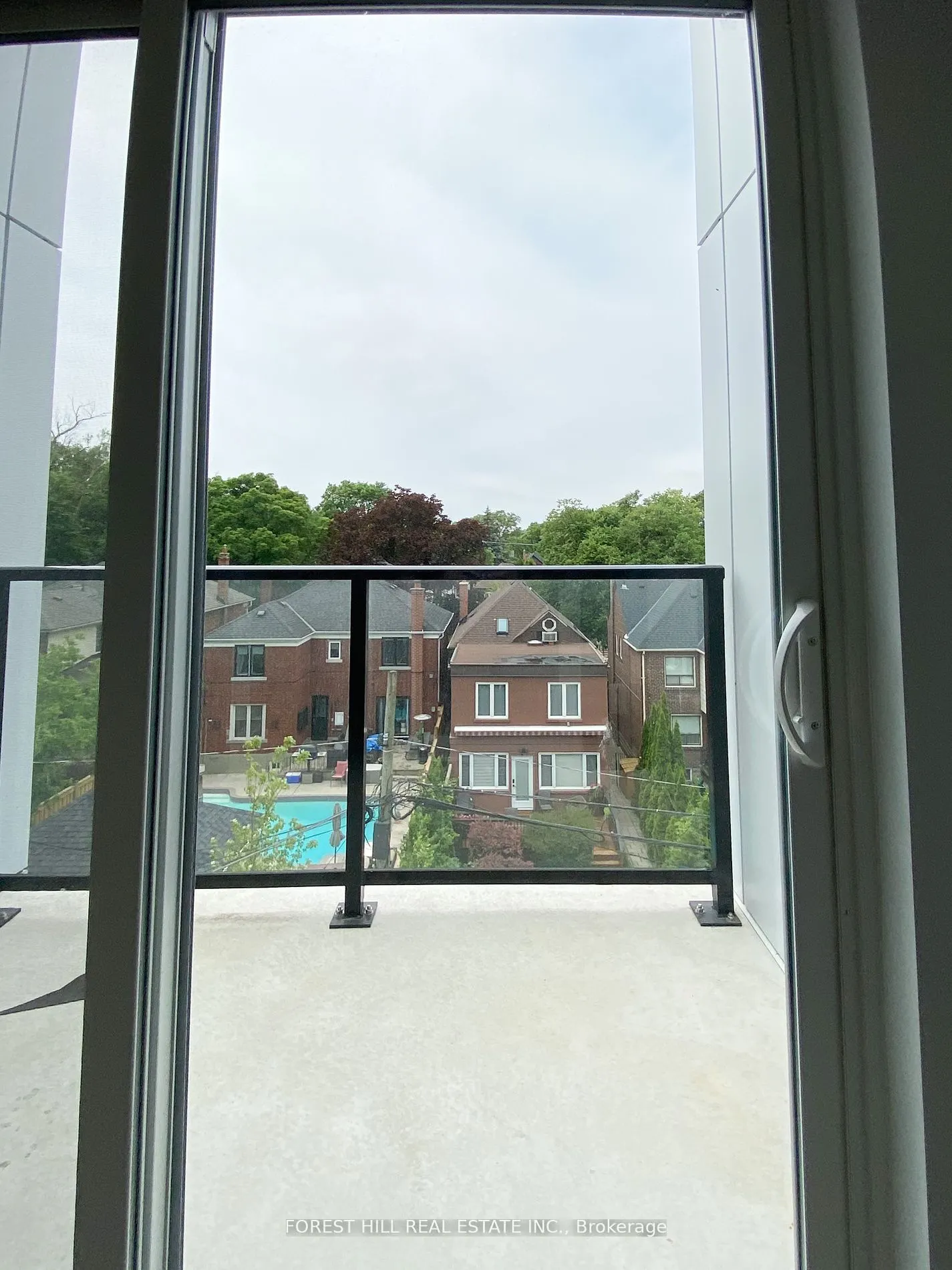 2000 Bathurst Street, #409