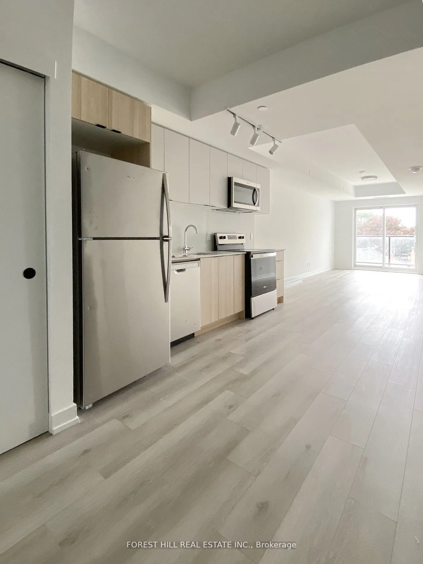 2000 Bathurst Street, #409