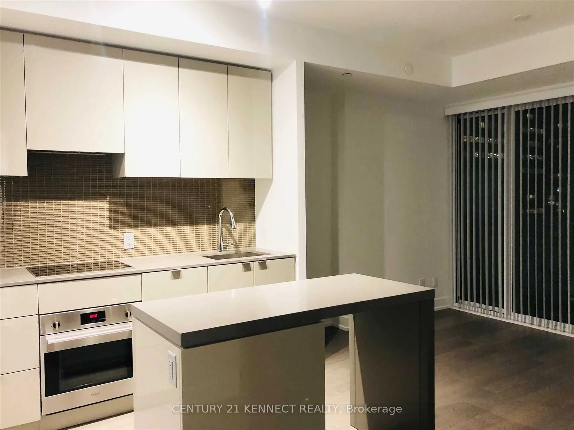 7 Grenville Street, #2413
