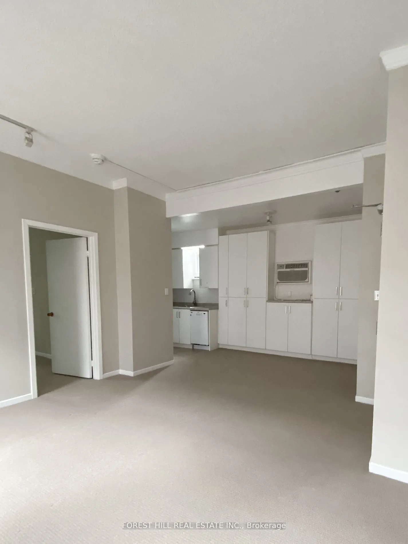 72 Walmer Road, #4