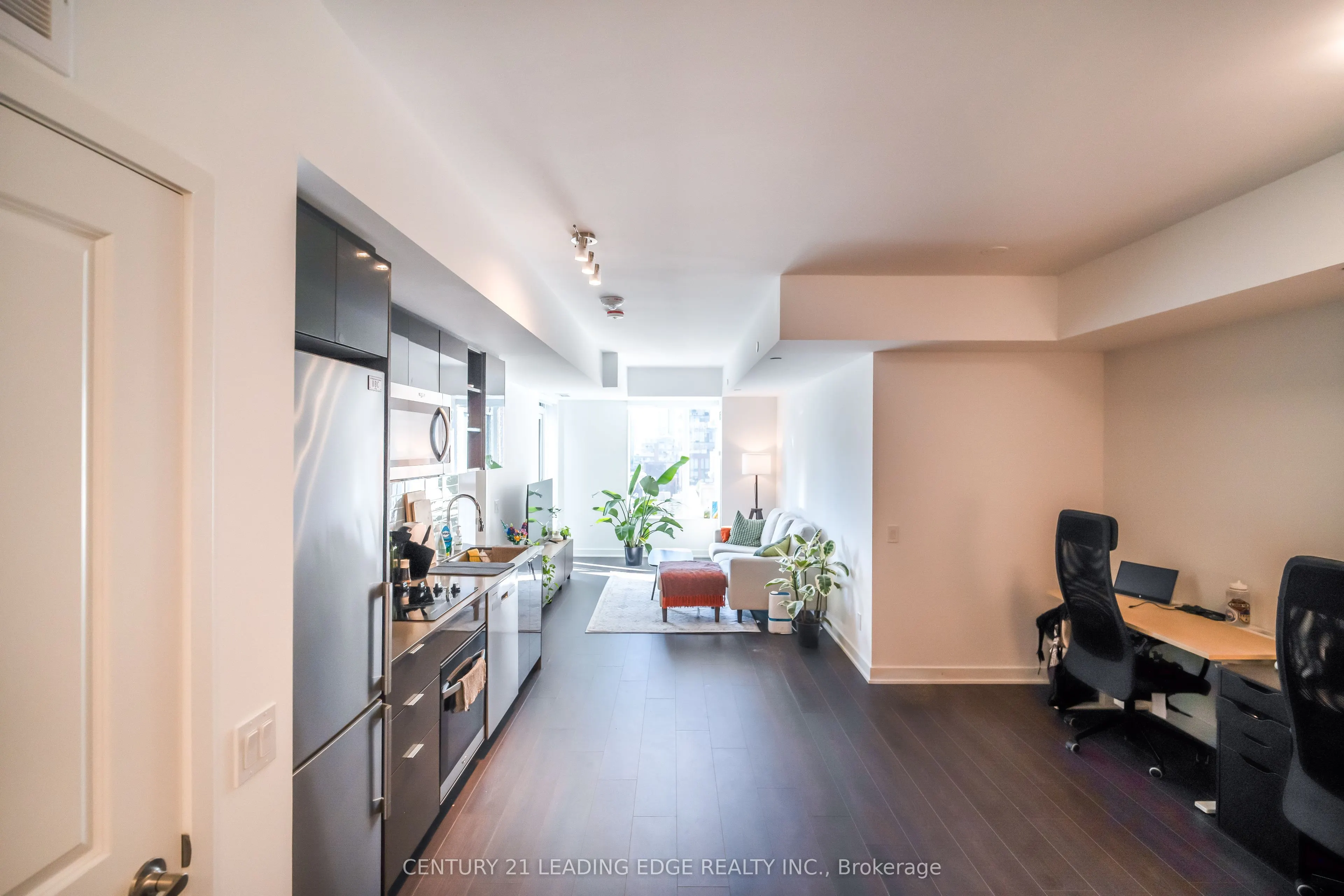 543 RICHMOND Street W, #712
