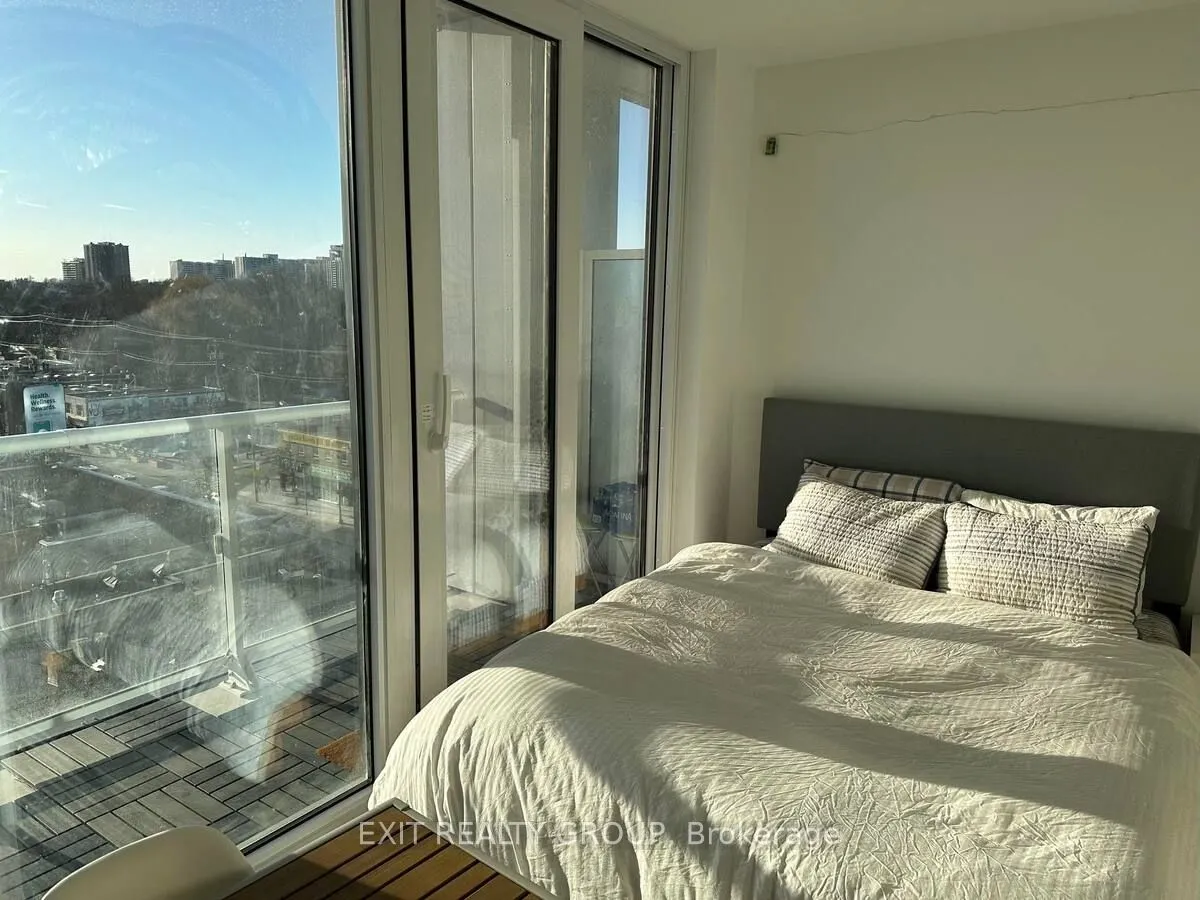 2020 Bathurst Street, #711