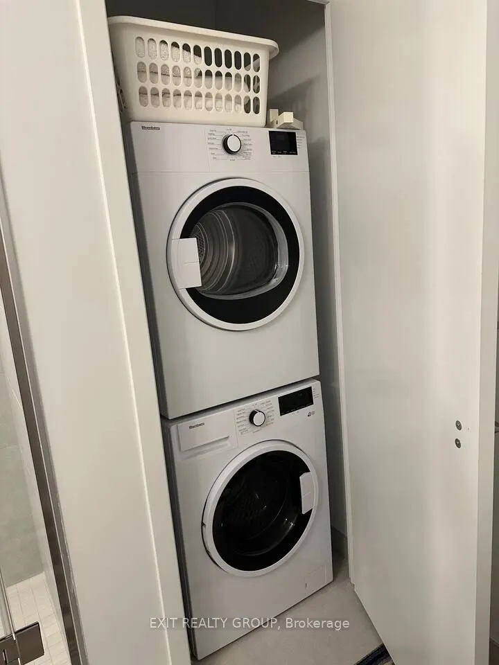 2020 Bathurst Street, #711