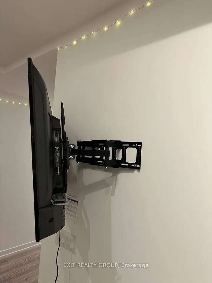 2020 Bathurst Street, #711