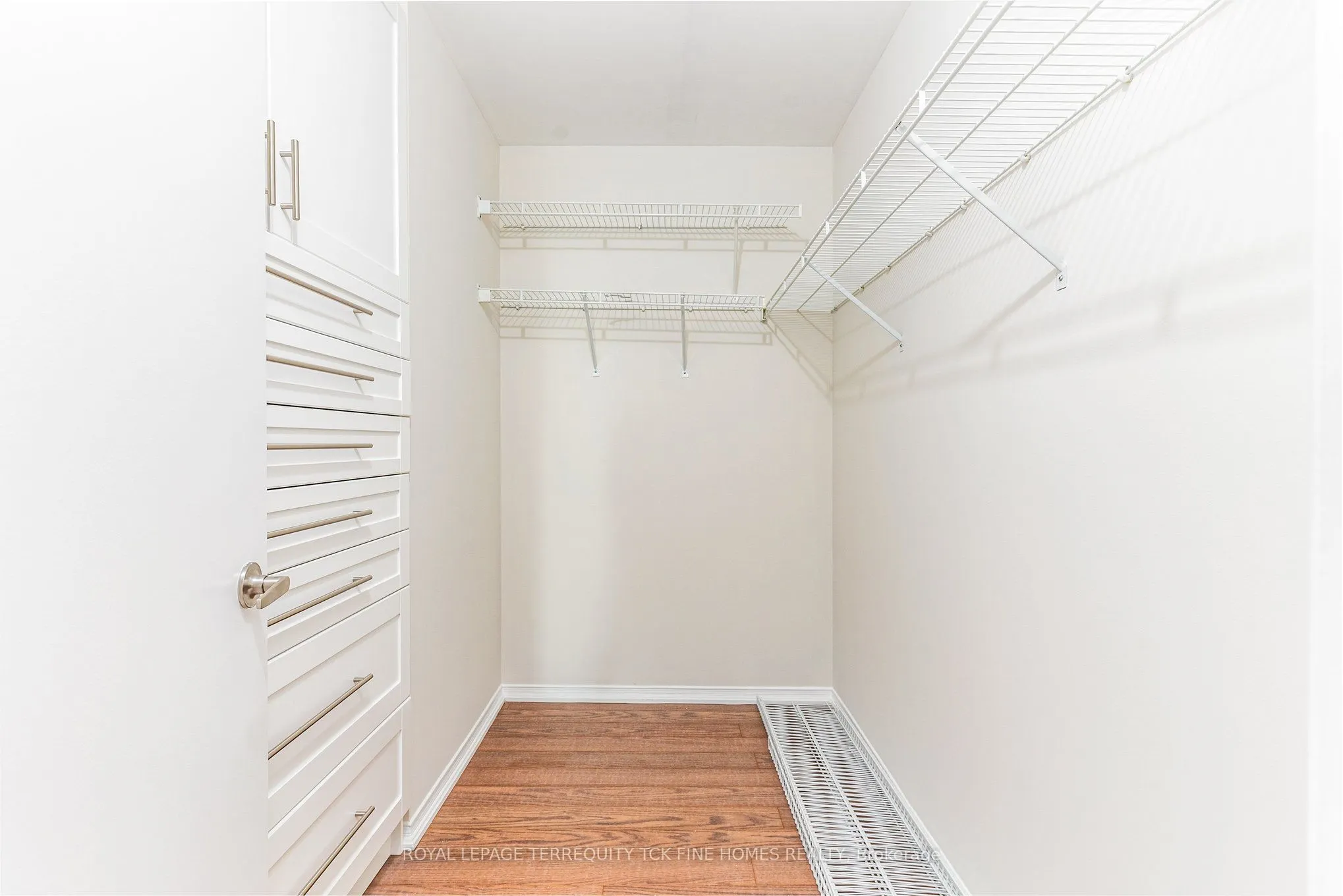 7 King Street E, #2105