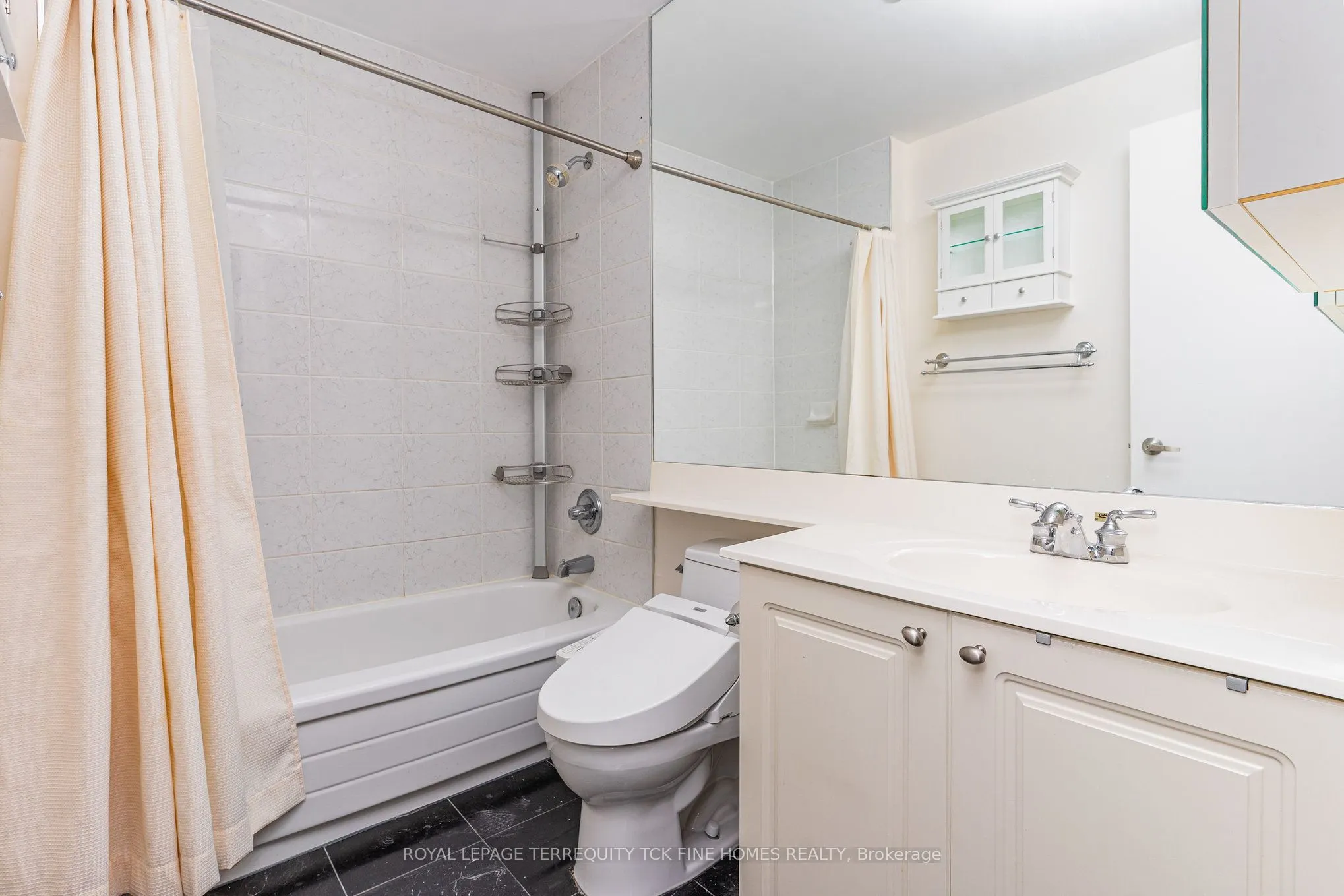 7 King Street E, #2105