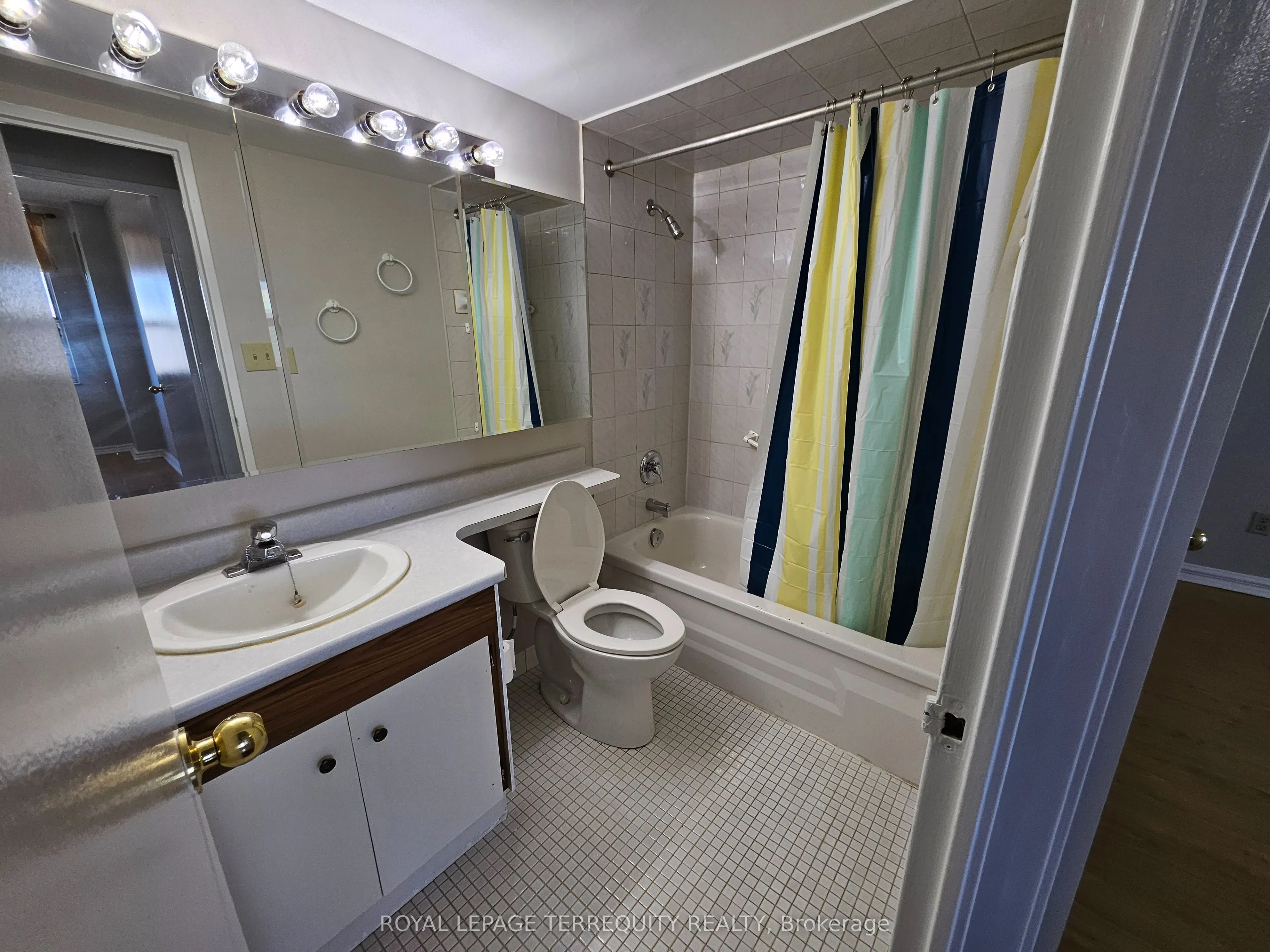 5 Shady Golfway, #1402