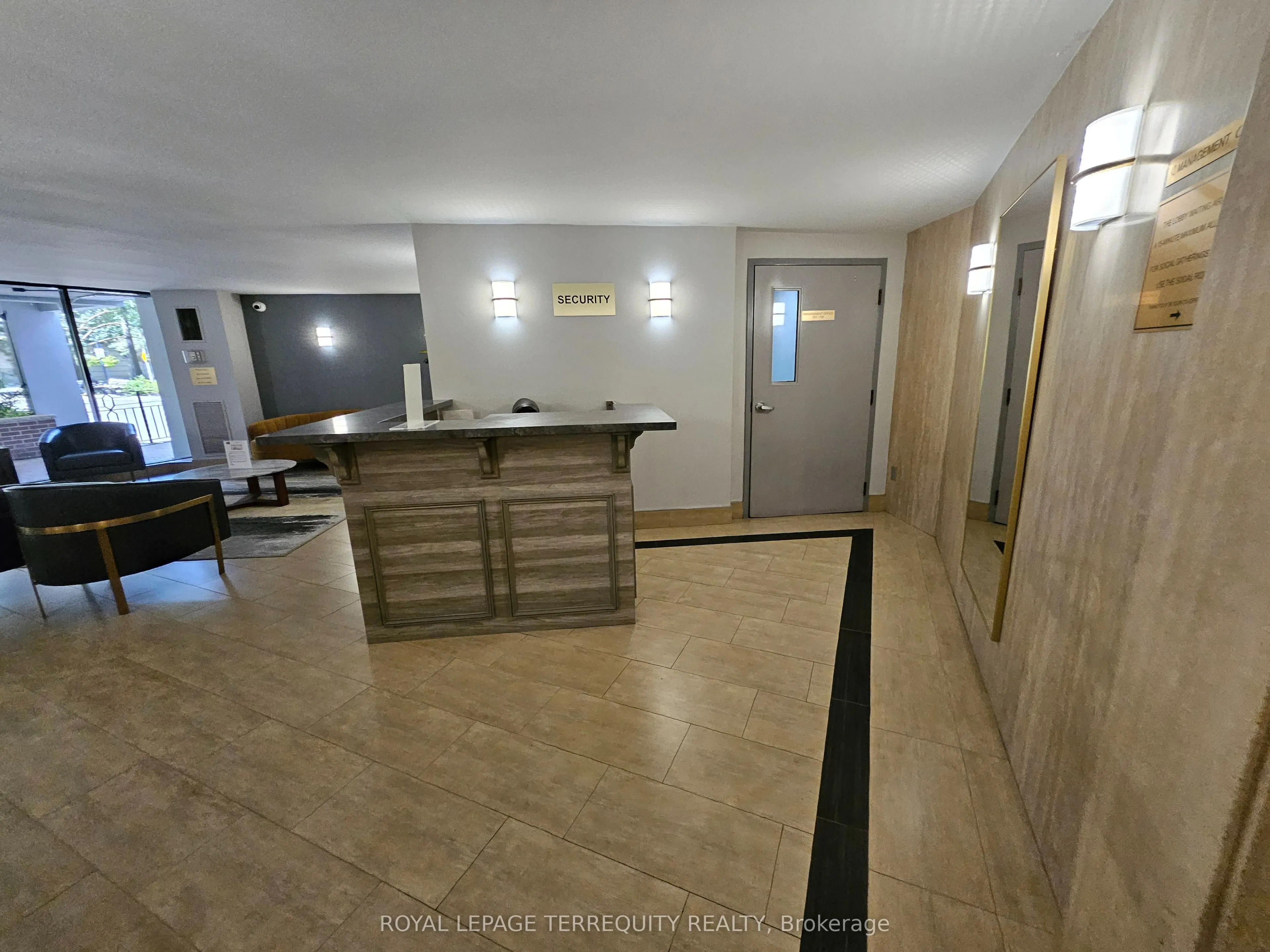 5 Shady Golfway, #1402