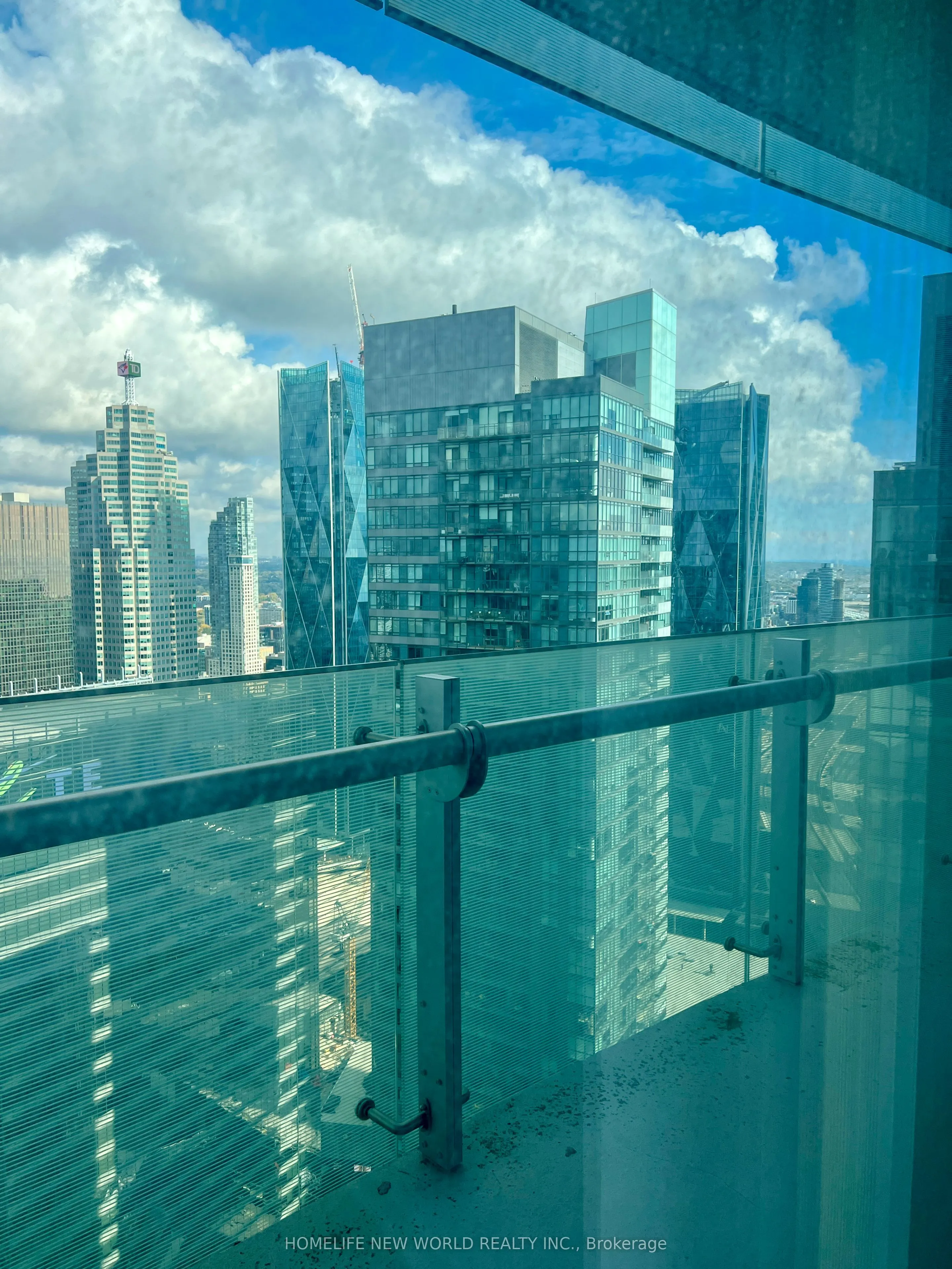 14 York Street, #4910
