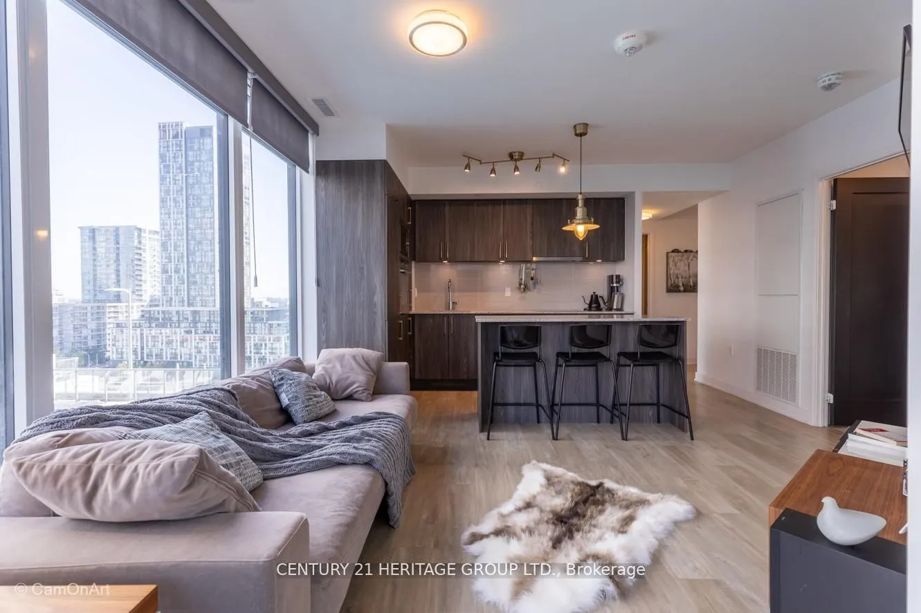 27 Bathurst Street, #1001