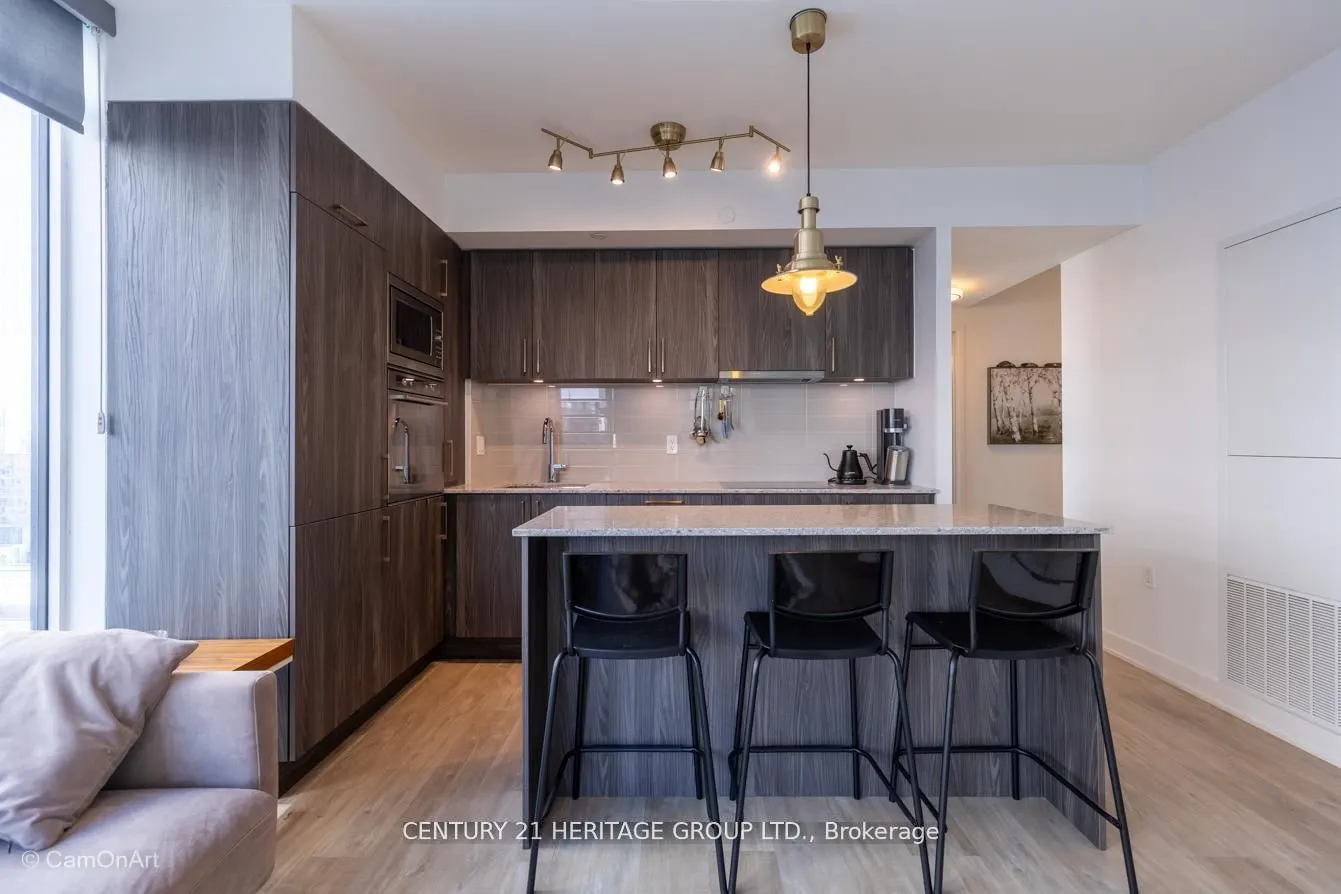 27 Bathurst Street, #1001
