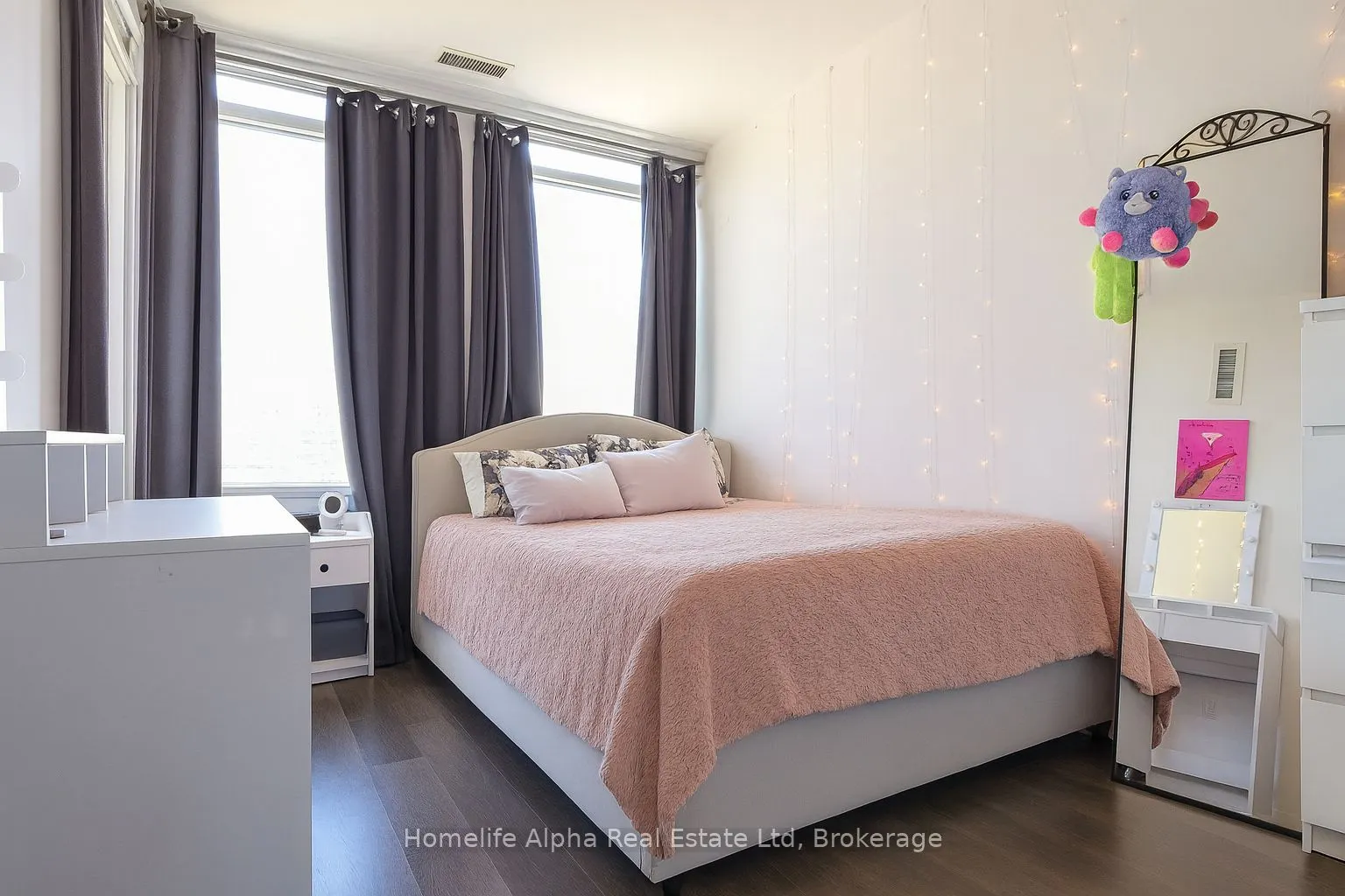 576 Front Street W, #704