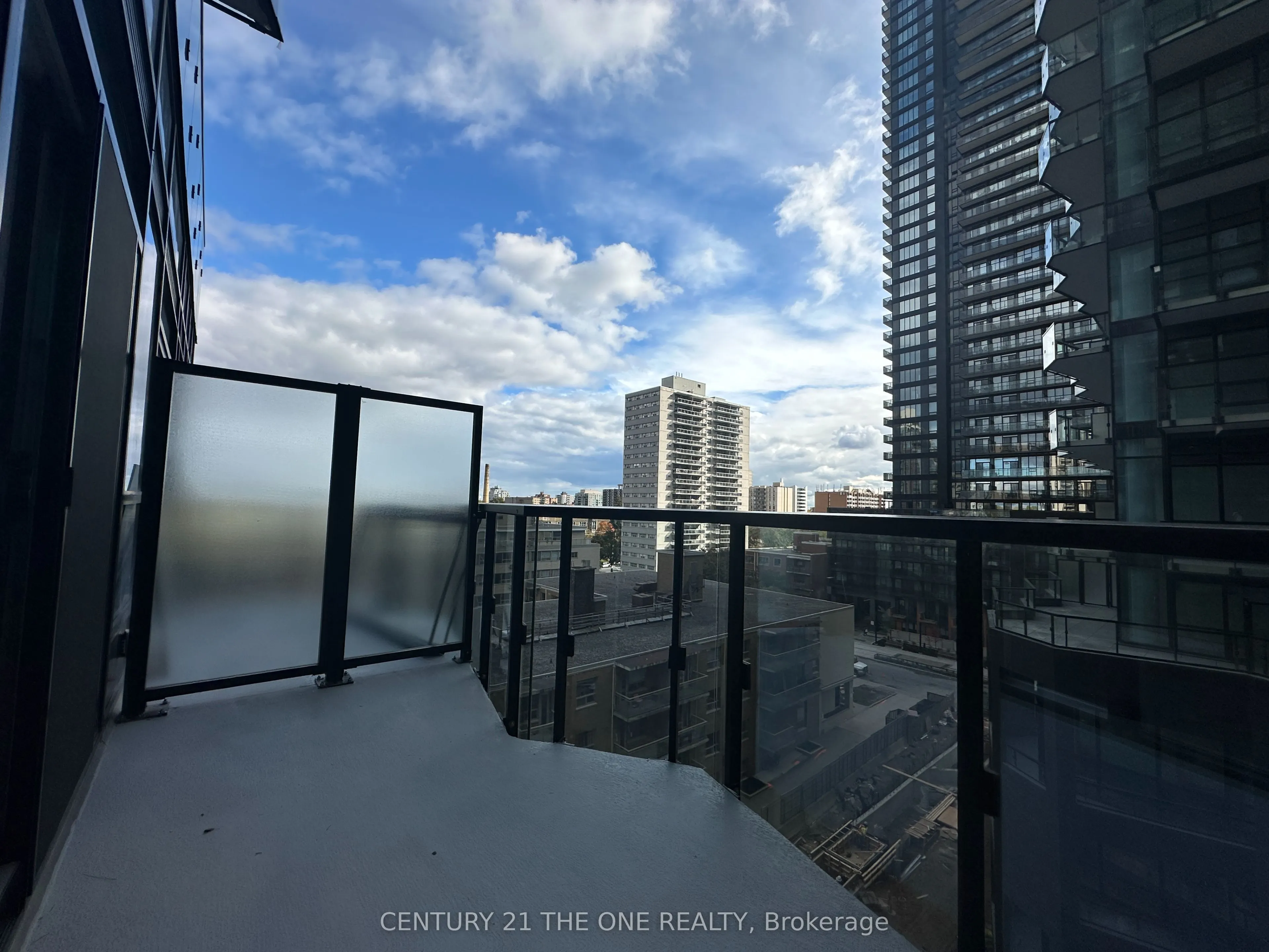 120 Broadway Avenue, #607