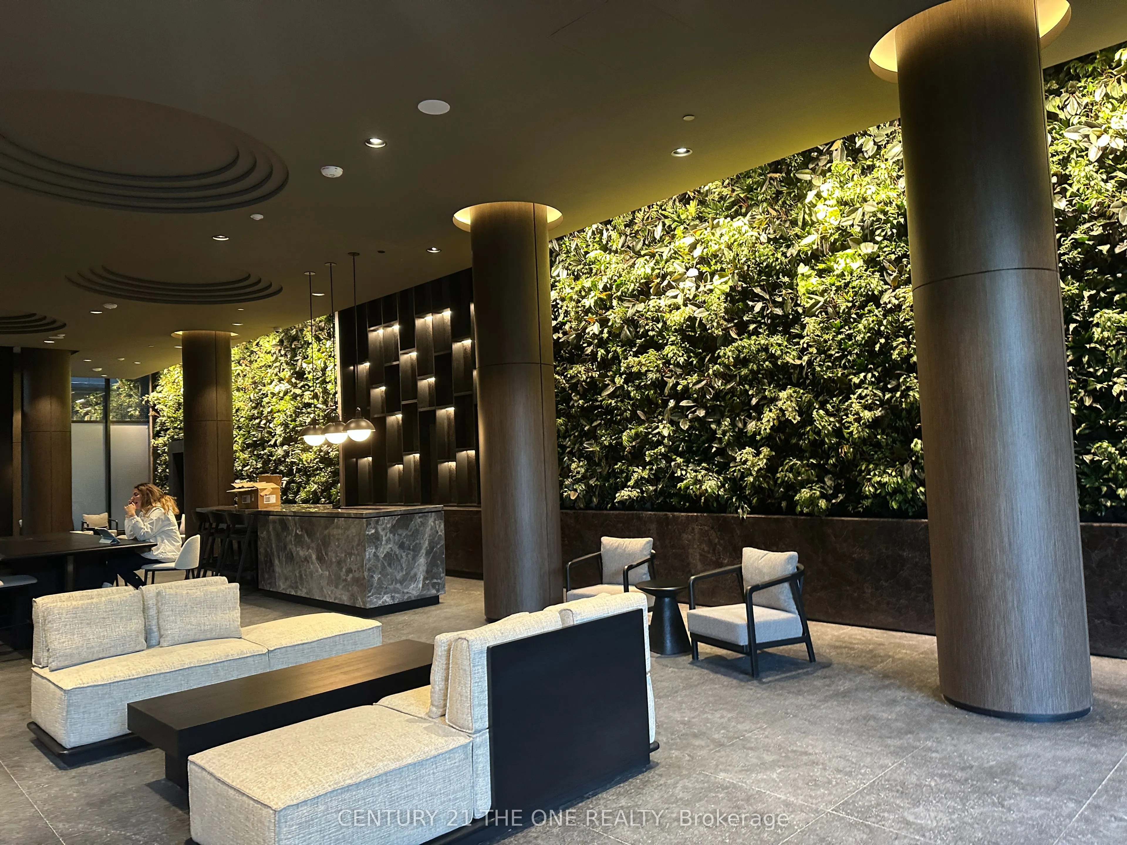 120 Broadway Avenue, #607
