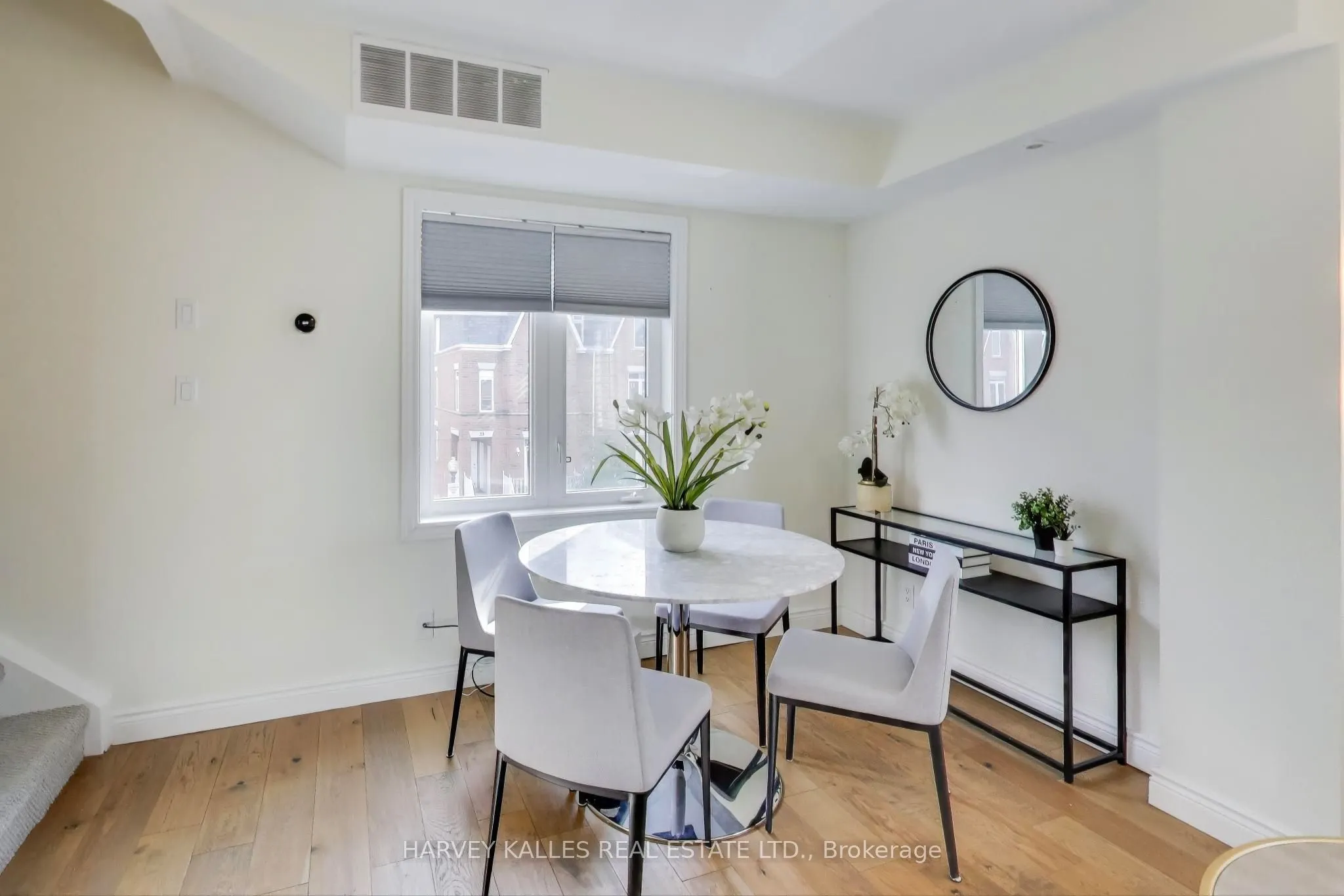 12 Sudbury Street, #3404