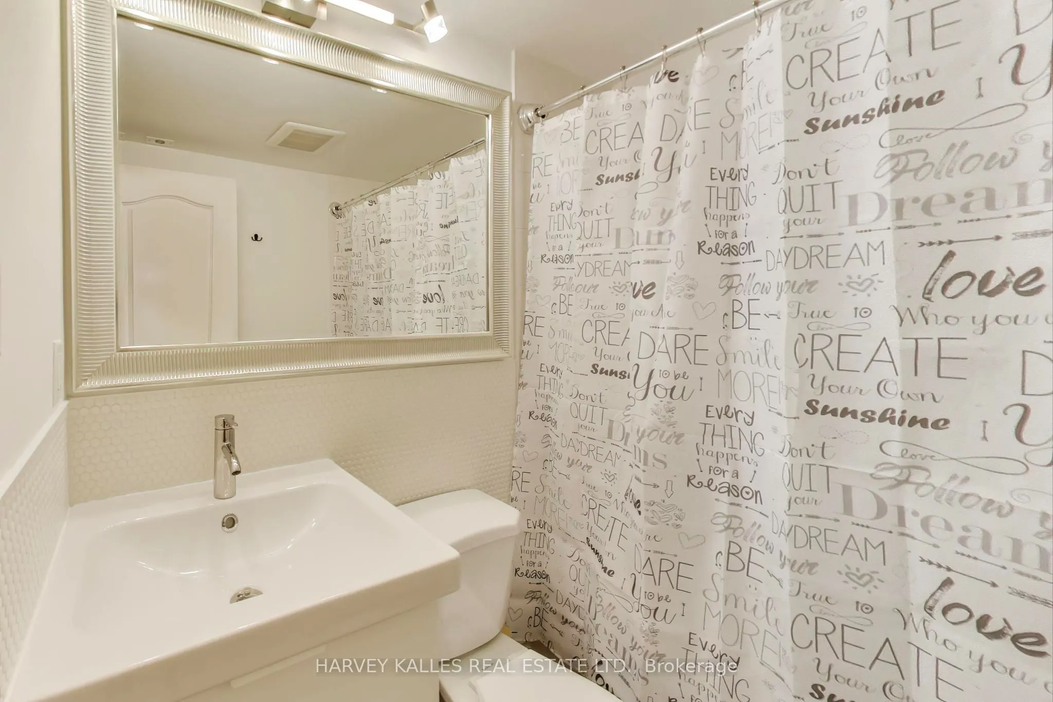 12 Sudbury Street, #3404