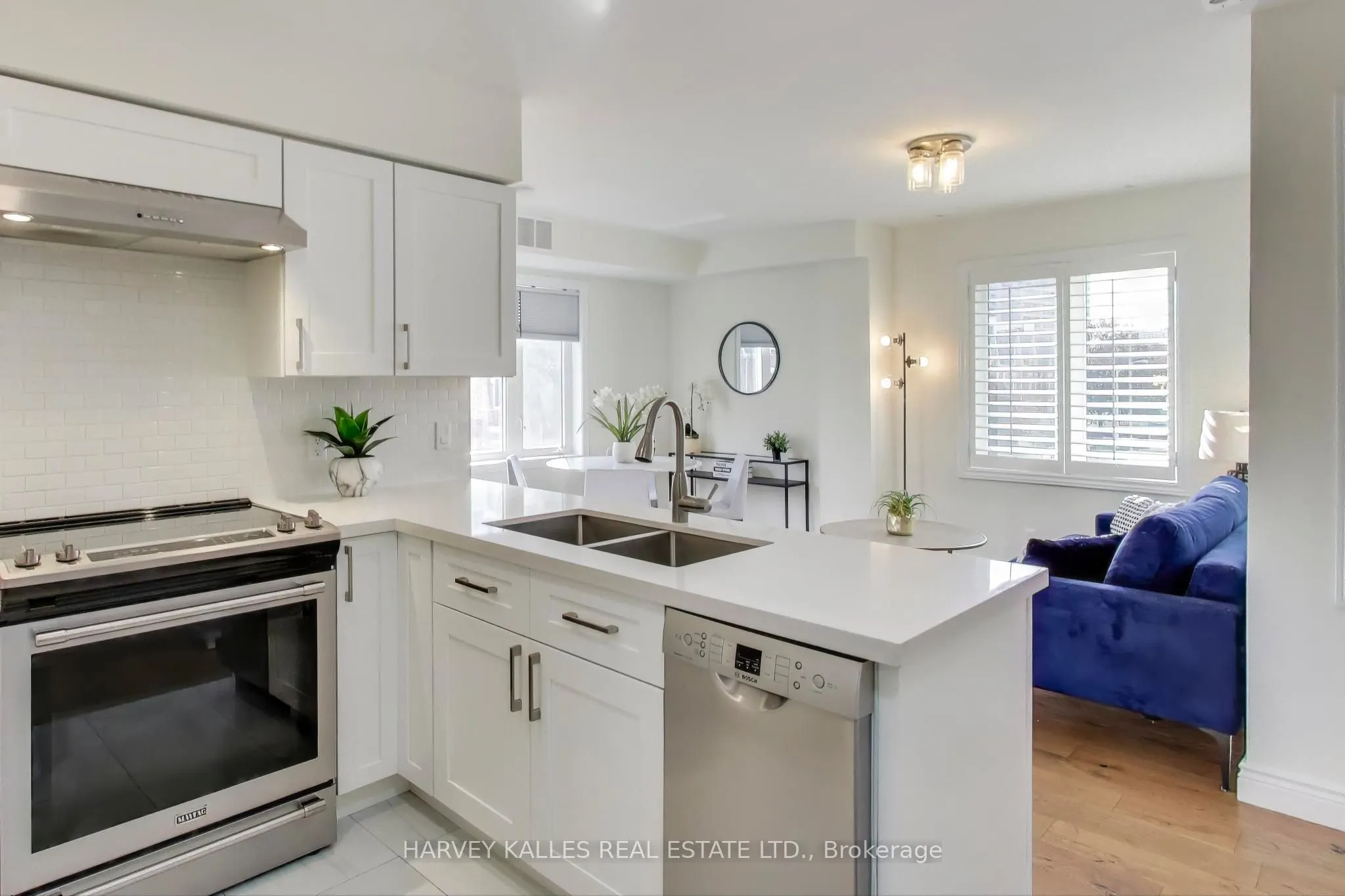 12 Sudbury Street, #3404