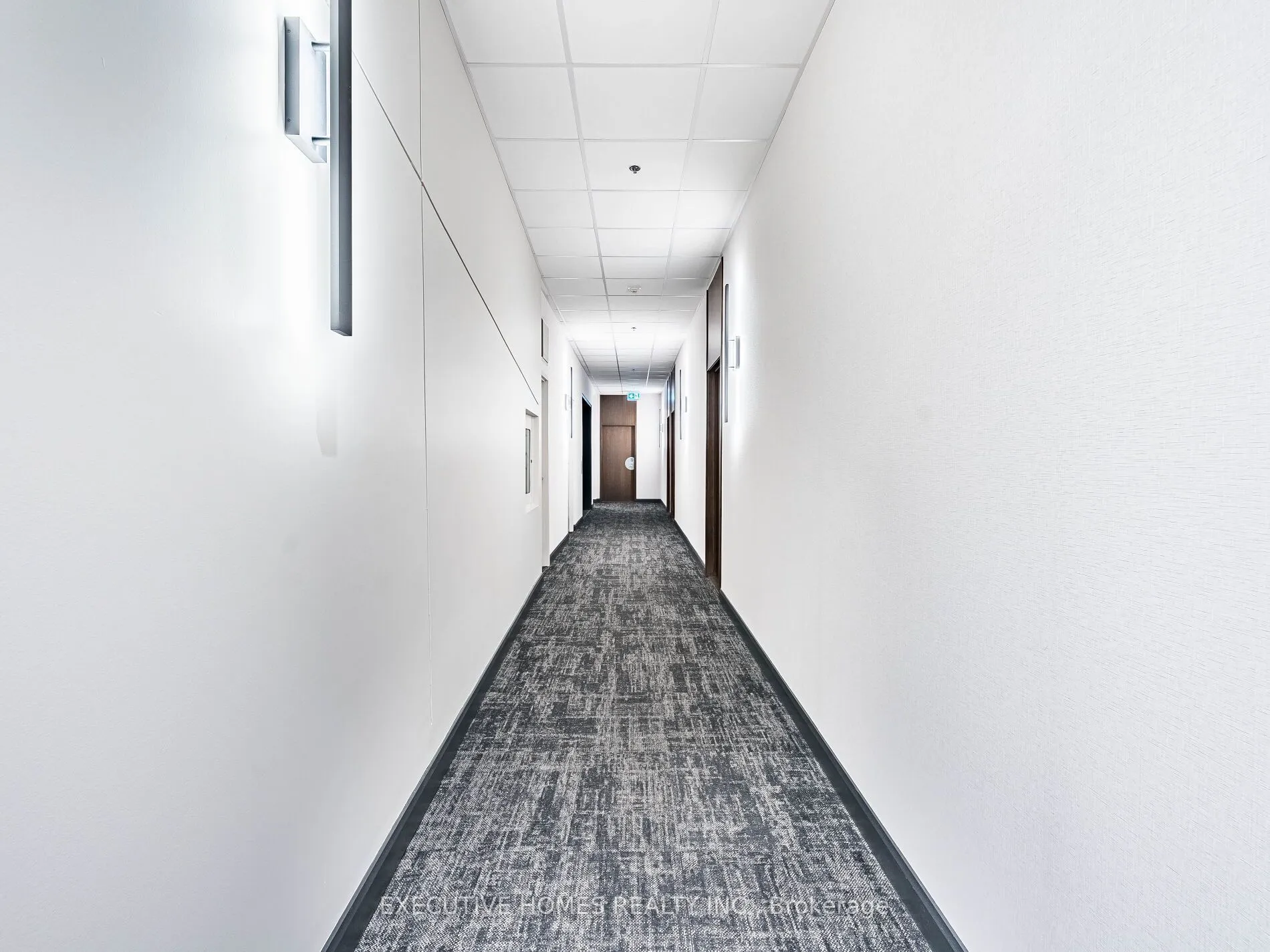 700 King Street W, #1004