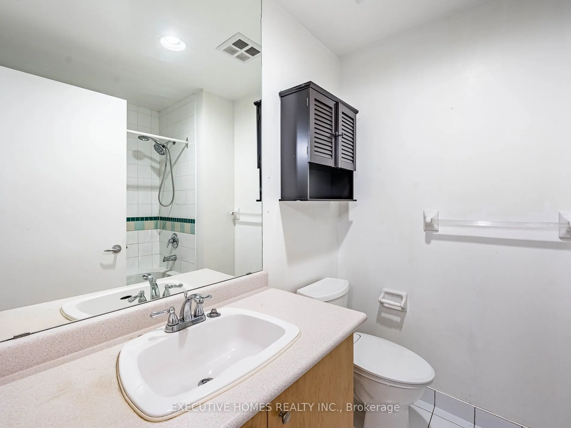 700 King Street W, #1004