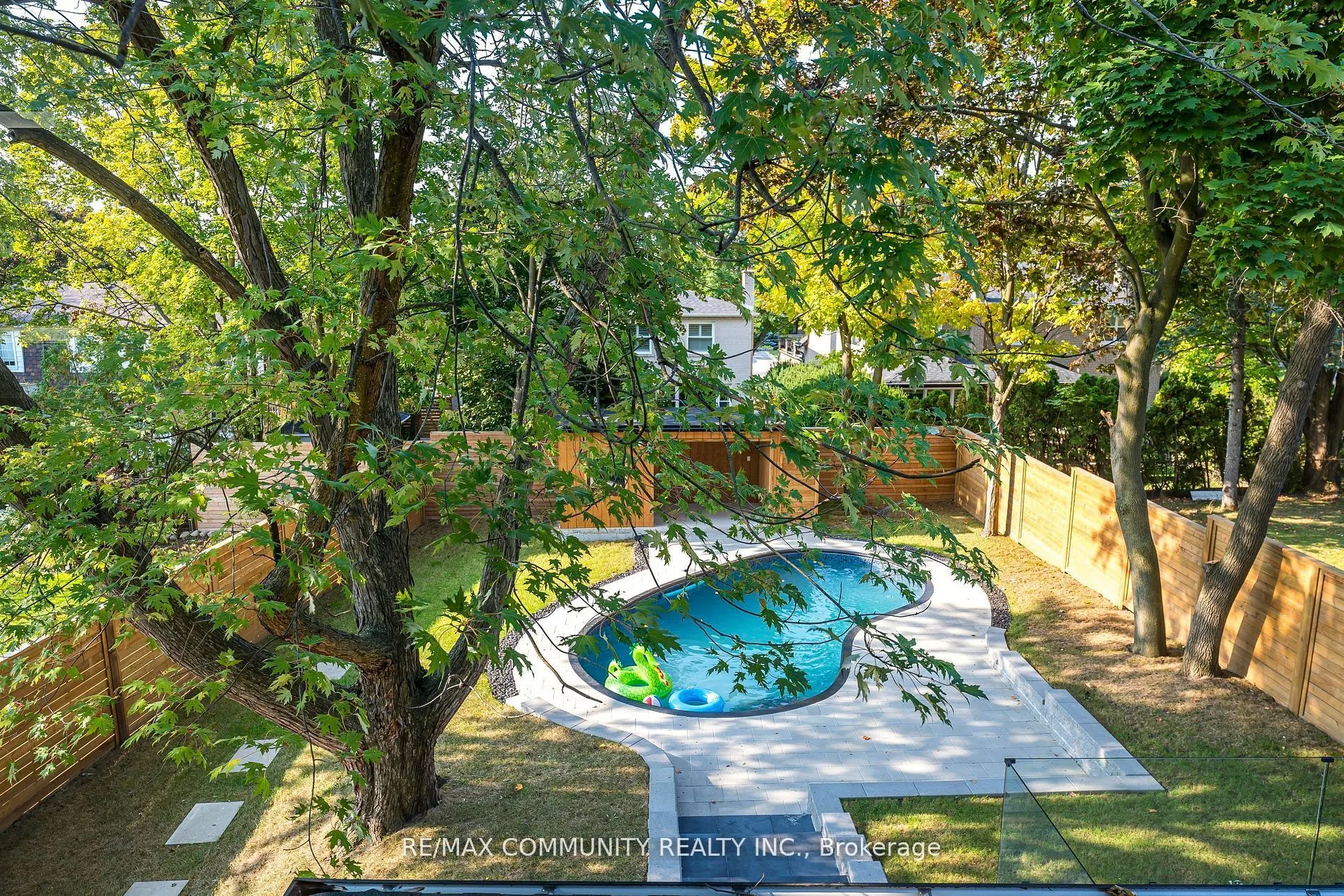 30 Kellythorne Drive
