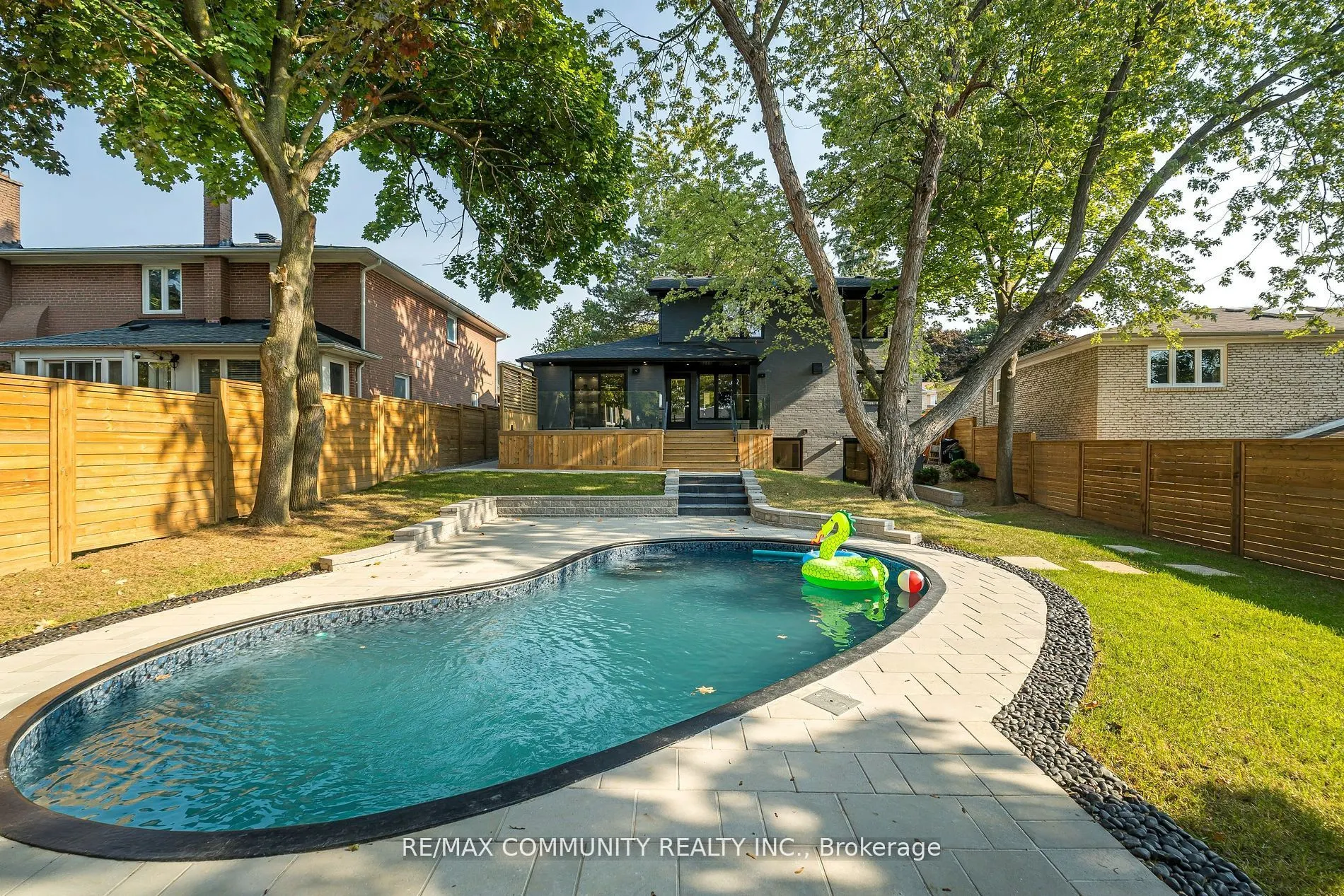 30 Kellythorne Drive
