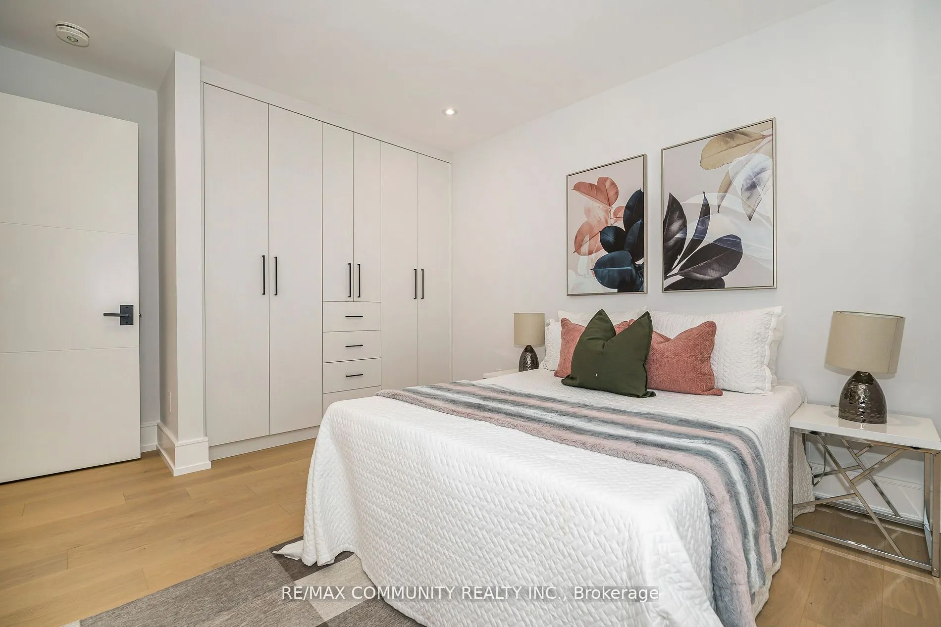 30 Kellythorne Drive