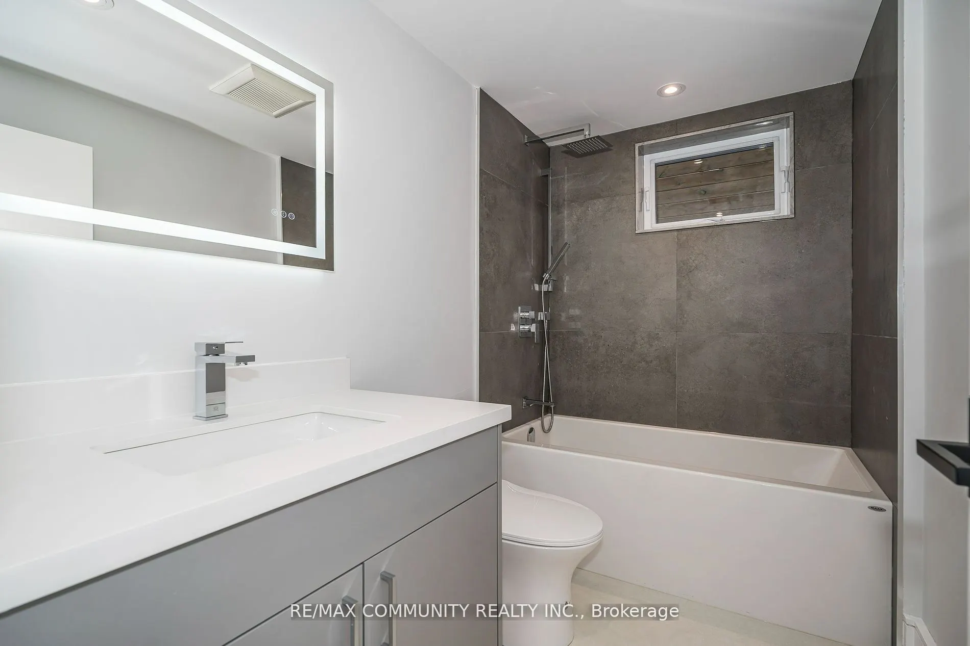 30 Kellythorne Drive