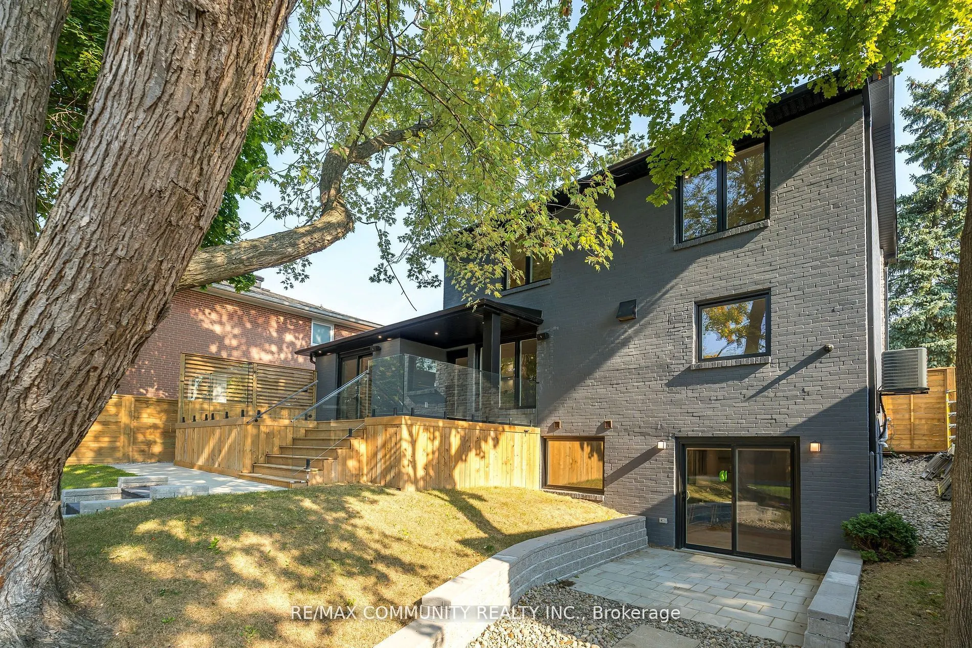 30 Kellythorne Drive