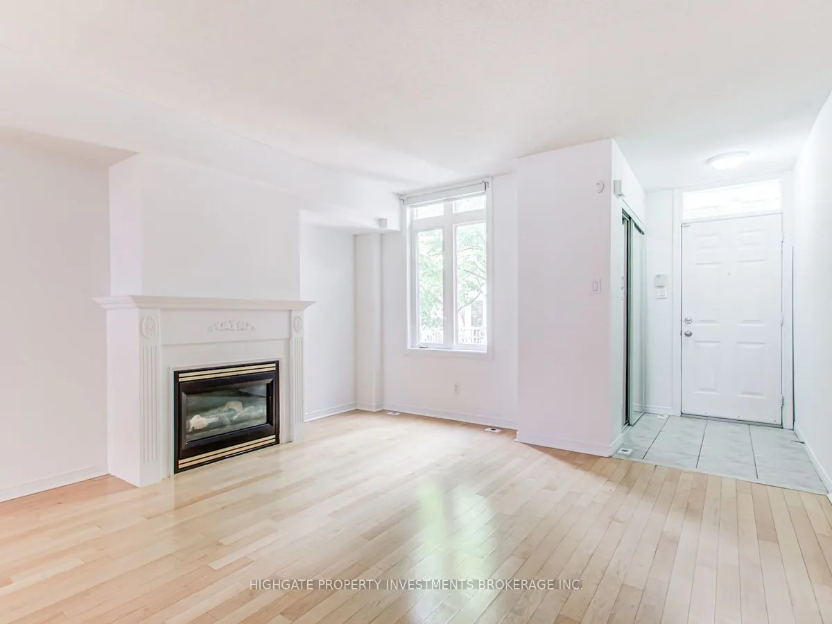 12 Sudbury Street, #2805